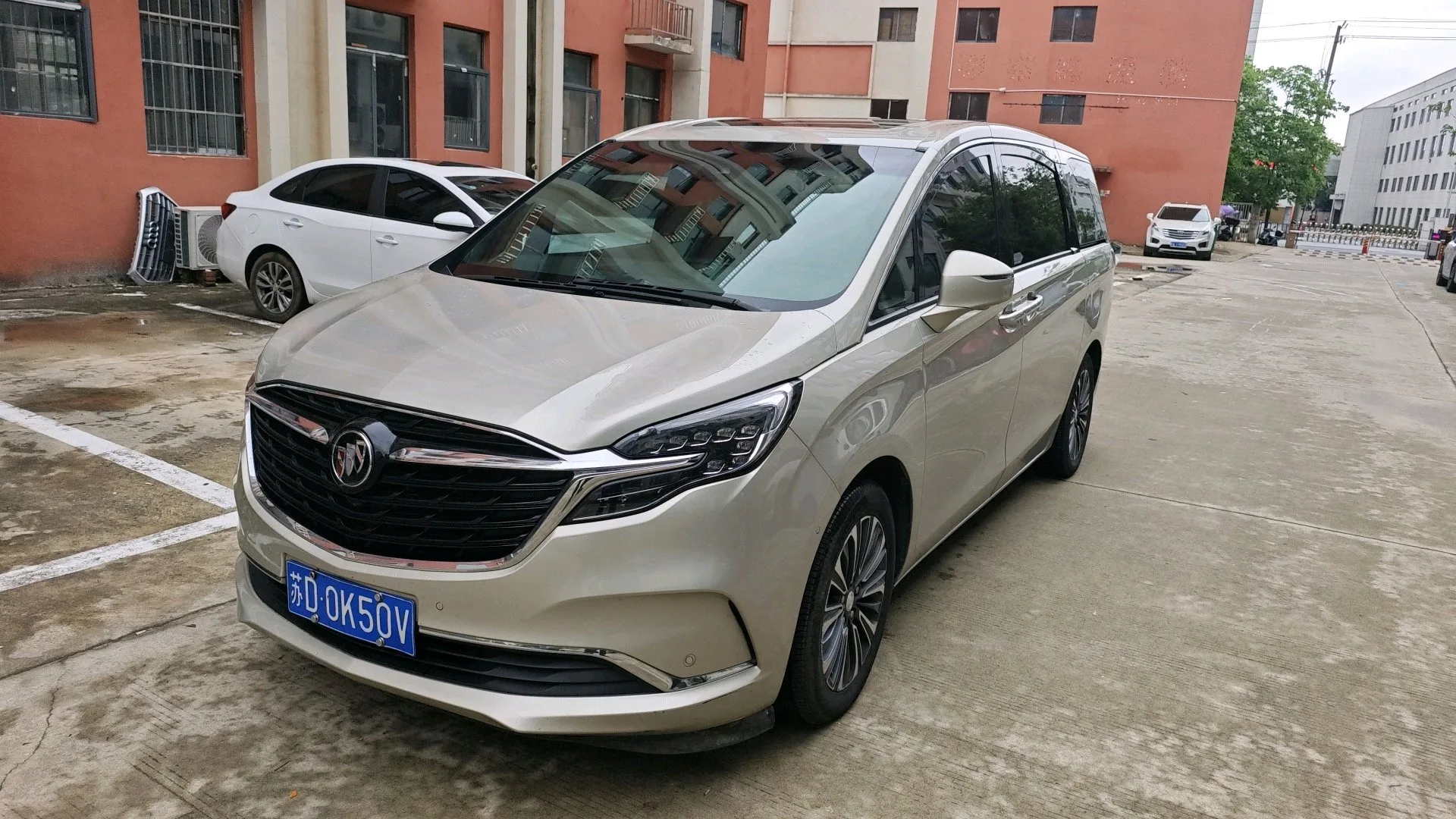 Buick GL8 2022 ES Avantgarde 653T Smart Luxury Edition