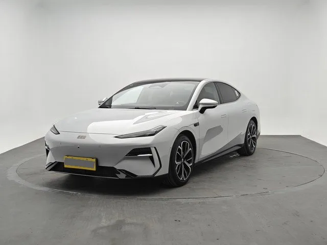Geely Galaxy 2025 E8 700km Long-Range Intelligent Driving Edition Automatic