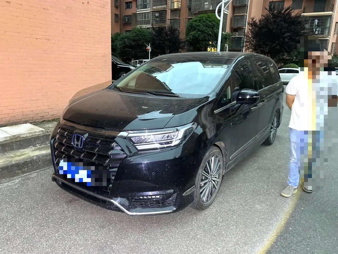 Elysion 2022 2.0L e:HEV Supreme Edition