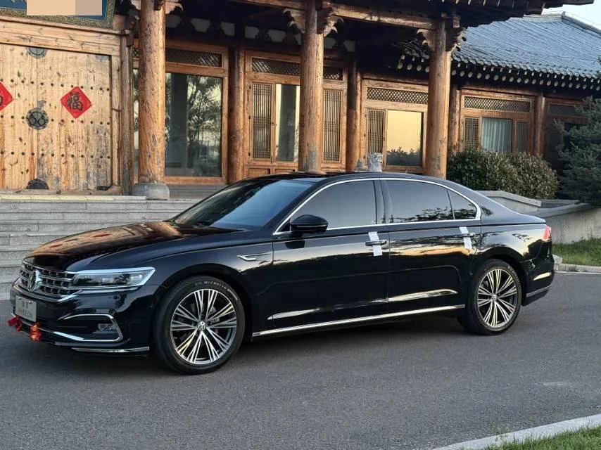 Phideon 2021 380TSI Premium Edition