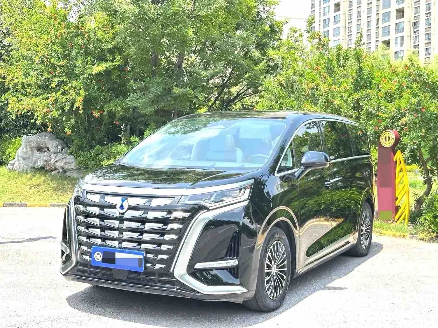 Denza D9 2024 DM-i 980 4WD Premium Edition