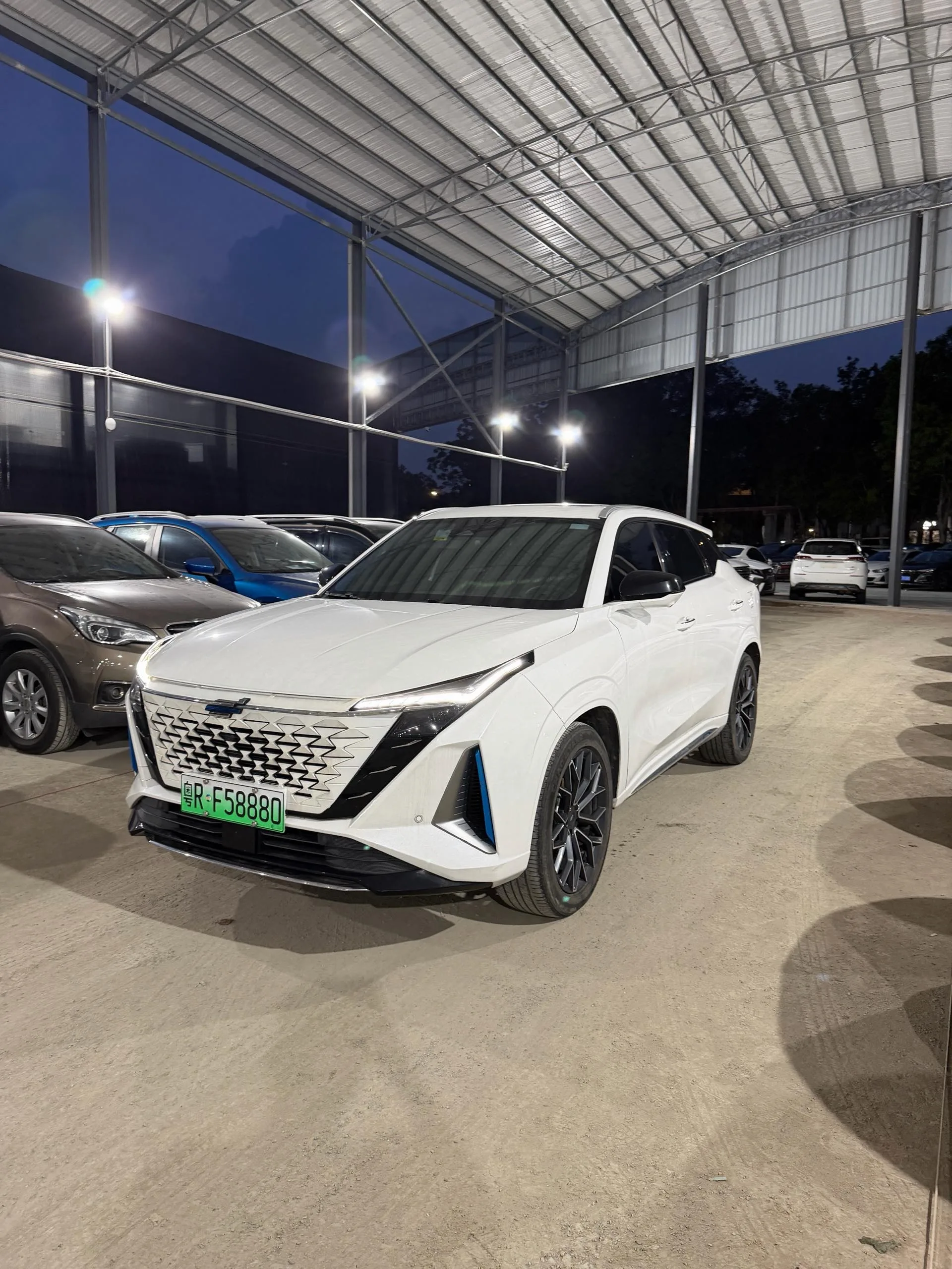 Changan Oushang Z6 New Energy 2022 Blue Whale iDD 150KM Flagship PLUS Smart Parking Edition