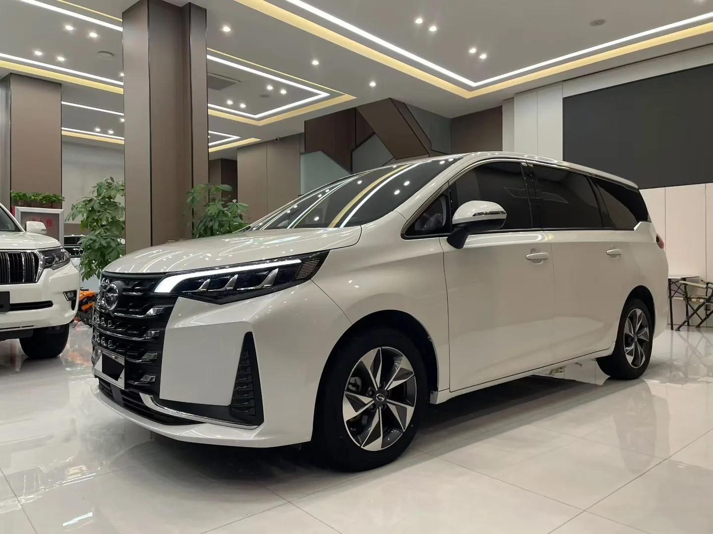 Trumpchi 2023 M6 PRO 1.5T 270T Luxury Edition Automatic