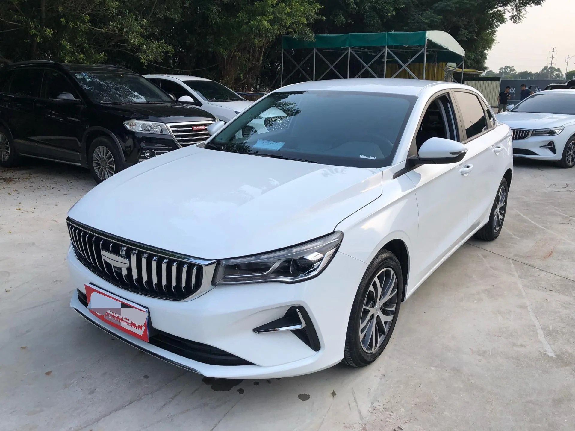Geely 2025 Emgrand Sedan 1.5 Dragon Edition Manual Transmission