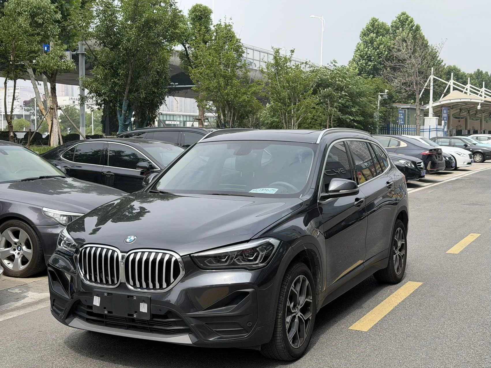 BMW X1 2022 sDrive25Li Leading Edition