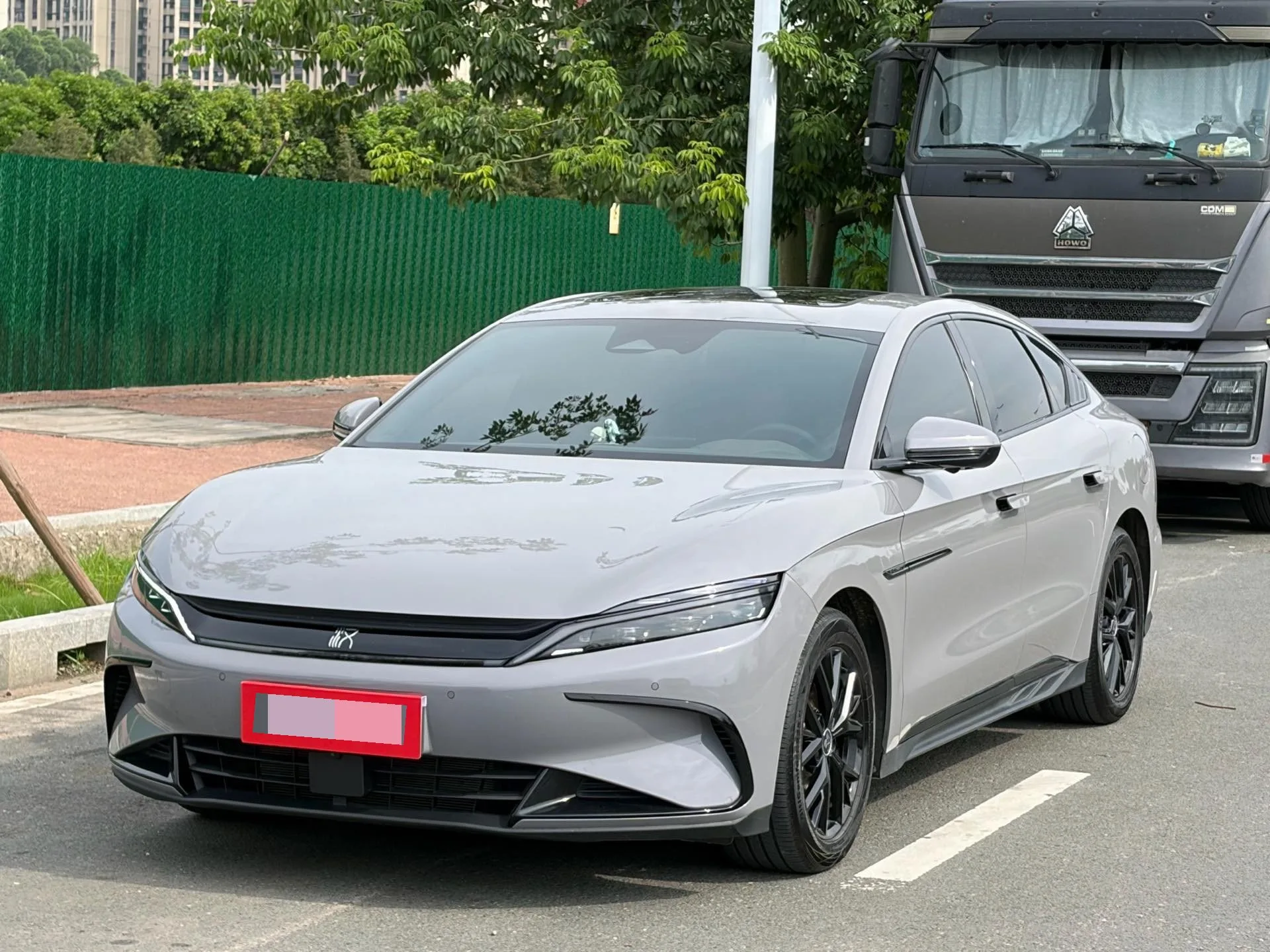 BYD 2025 Han DM-i 1.5T CVT Intelligent Driving Edition 125KM Elite Automatic