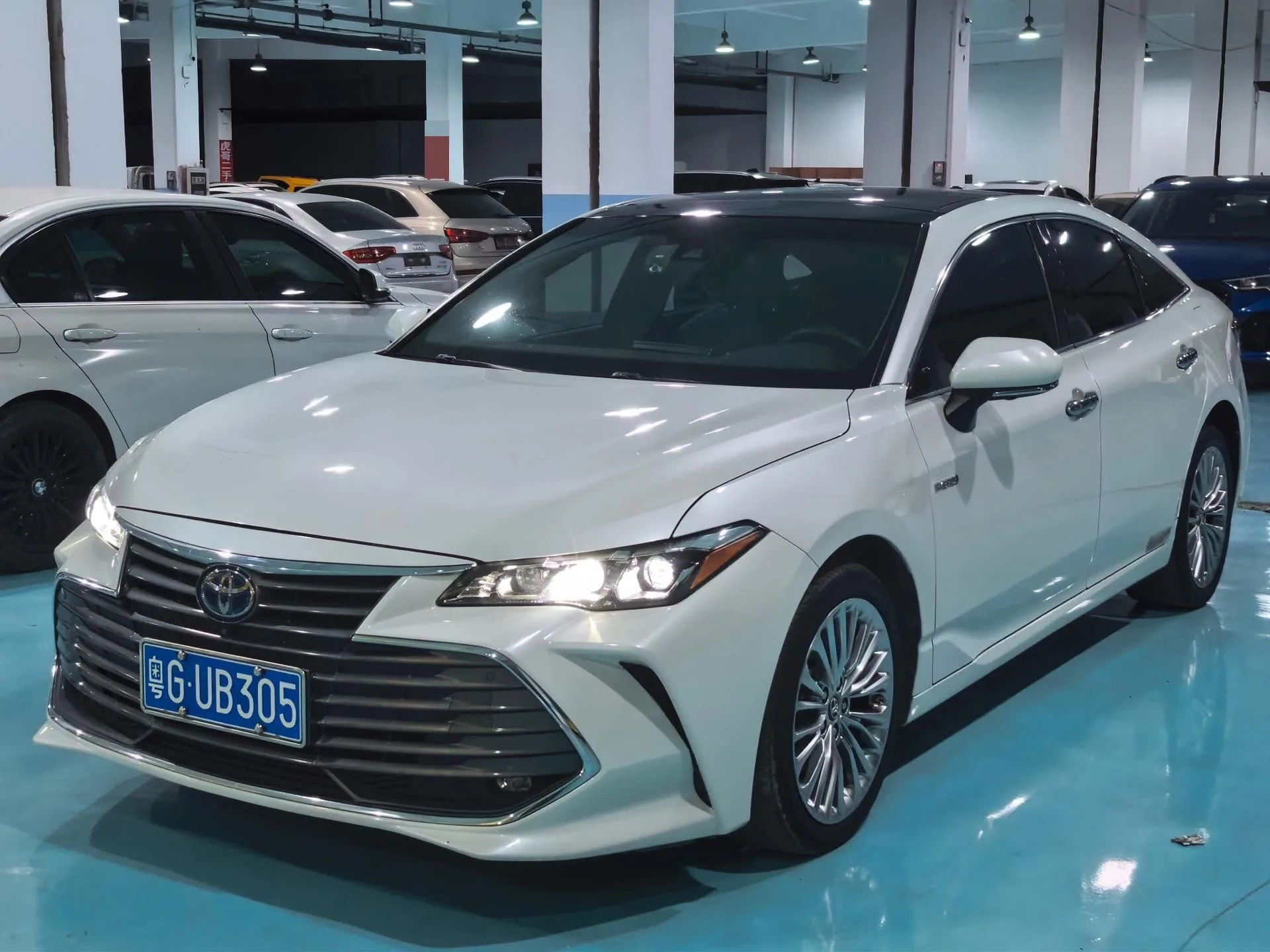 2019 Toyota Avalon Hybrid 2.5L XLE Premium Edition (National V Emission Standard)
