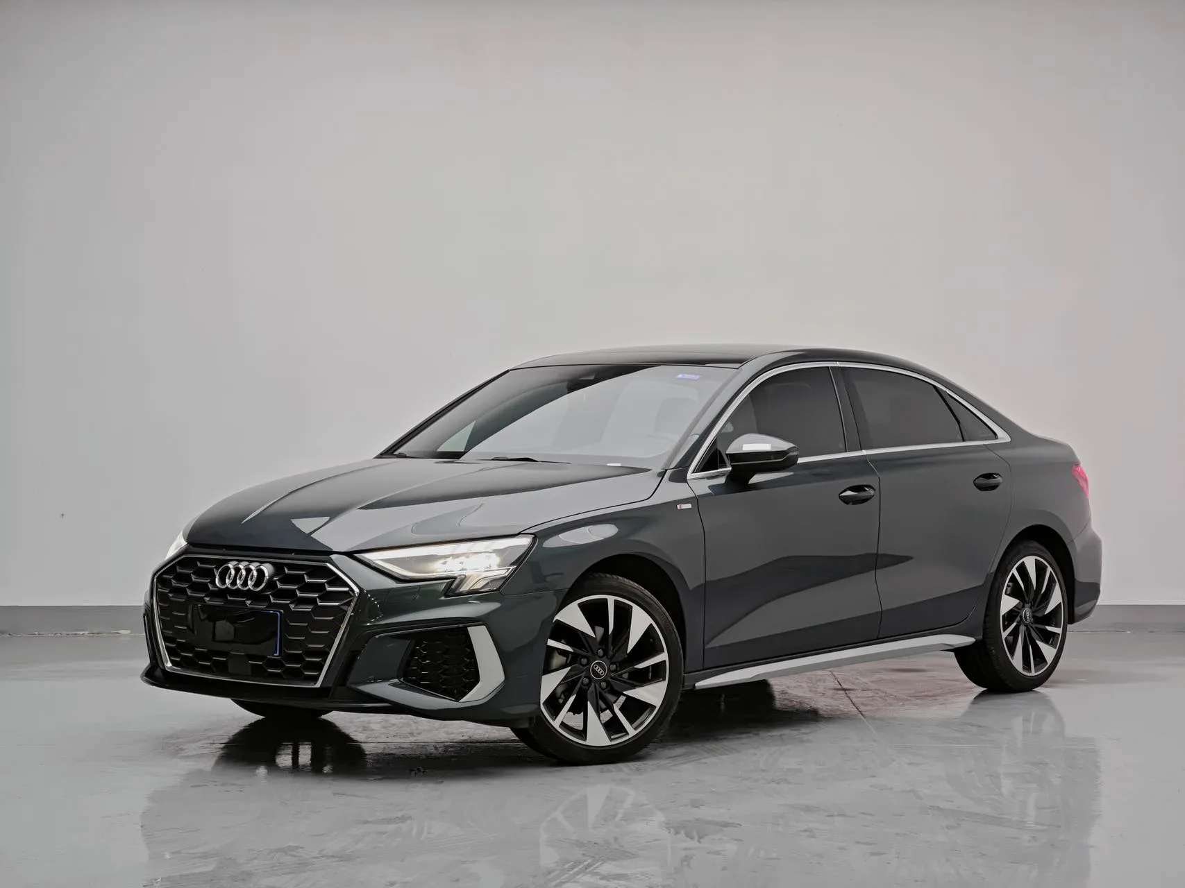 Audi 2023 A3L Limousine 1.4TFSI 35TFSI Fashion Sport (Facelift) Automatic