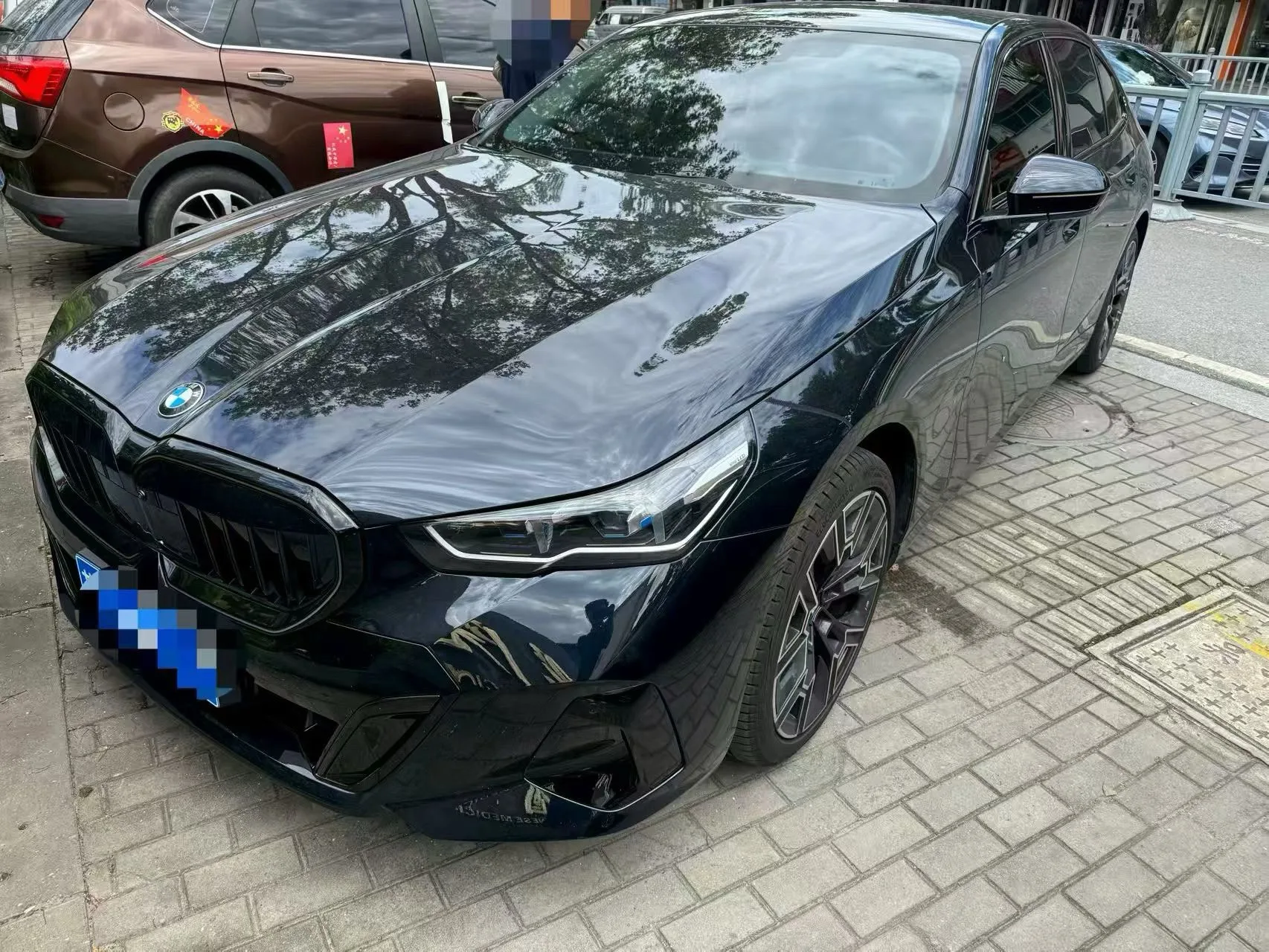 2025 BMW 5 Series 530Li 48V 2.0T Luxury M Sport Package Automatic