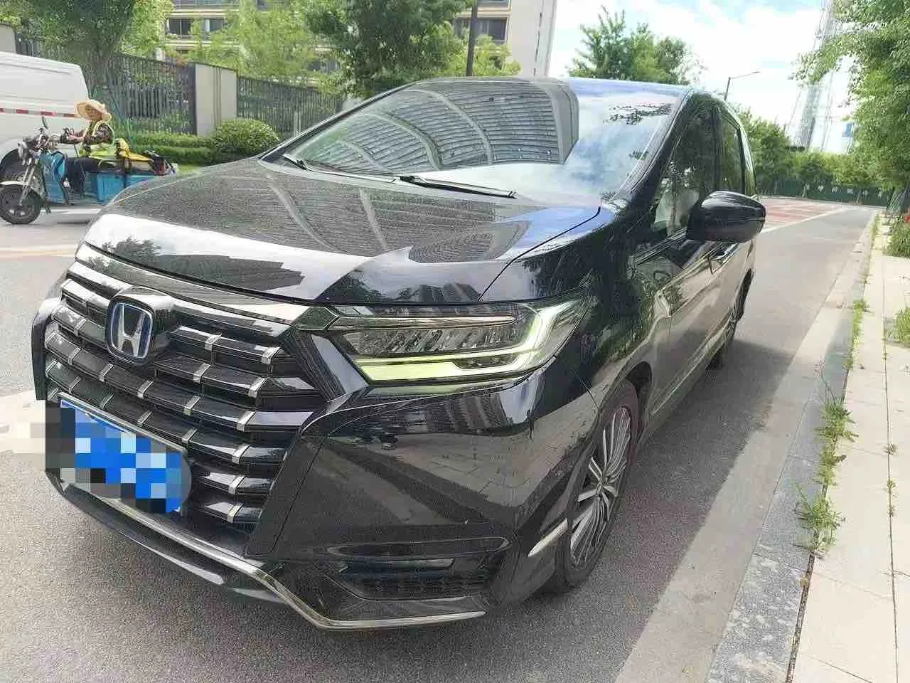 Elysion 2022 2.0L e:HEV Luxury Edition