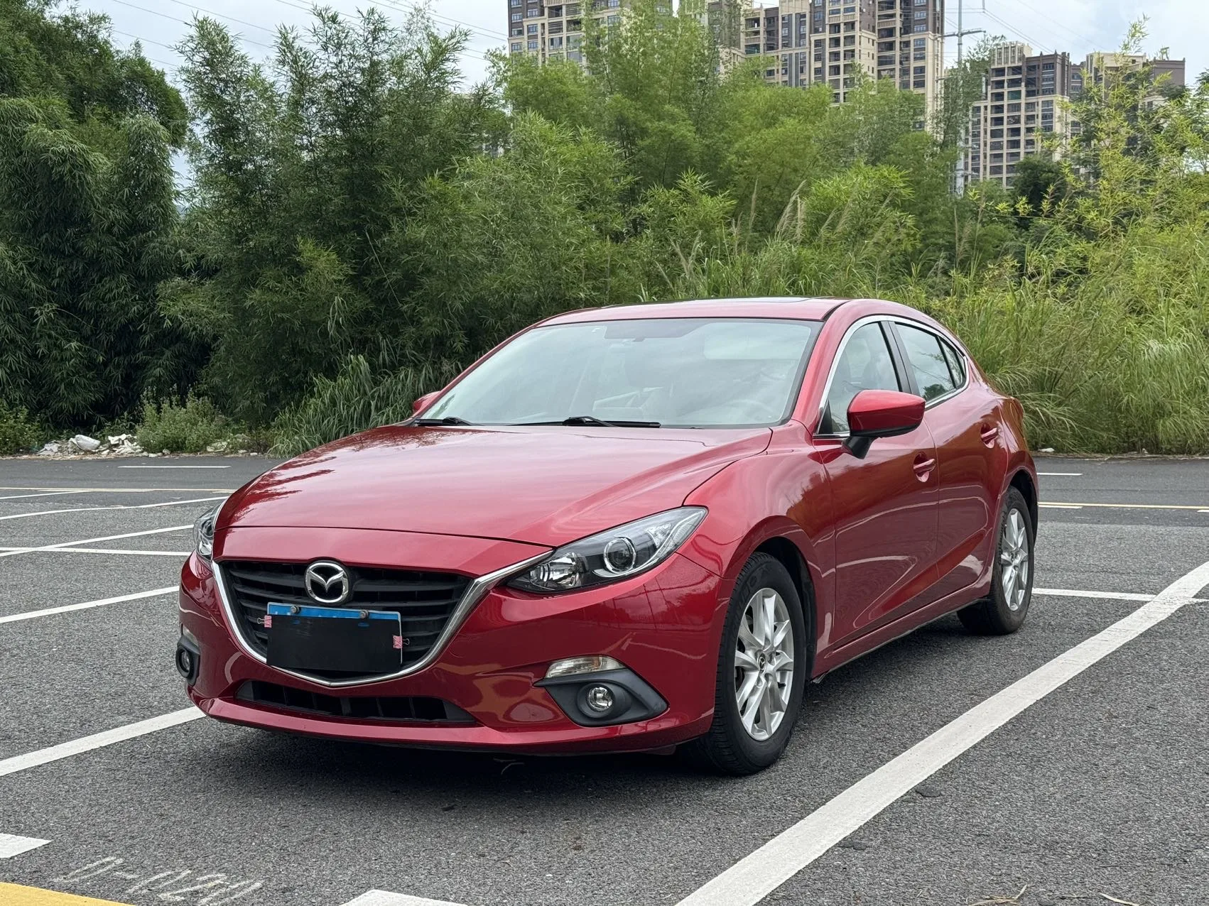 Mazda3 Axela 2014 Hatchback 1.5L Automatic Premium