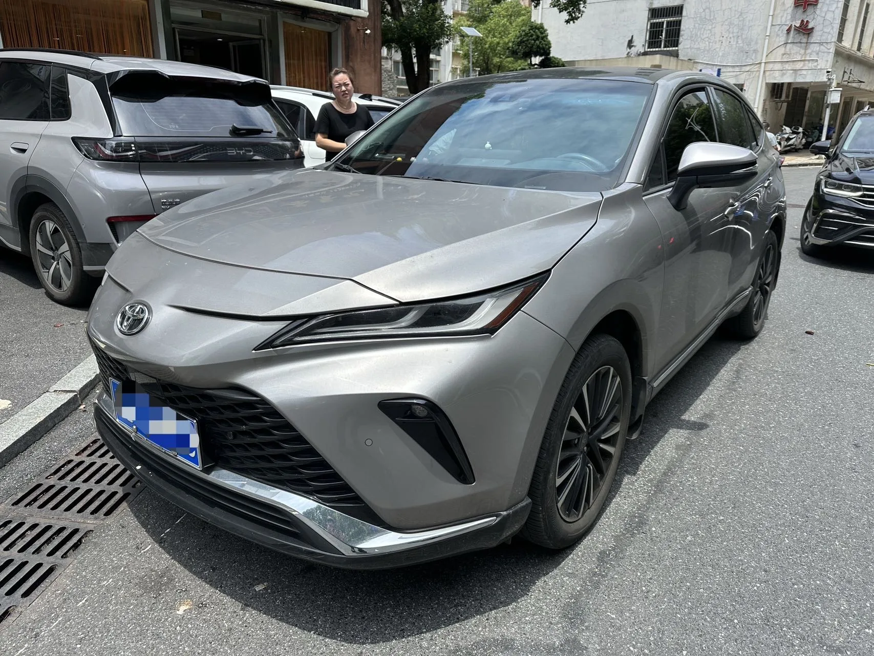 Toyota Venza 2023 2.0L CVT 2WD Premium Automatic