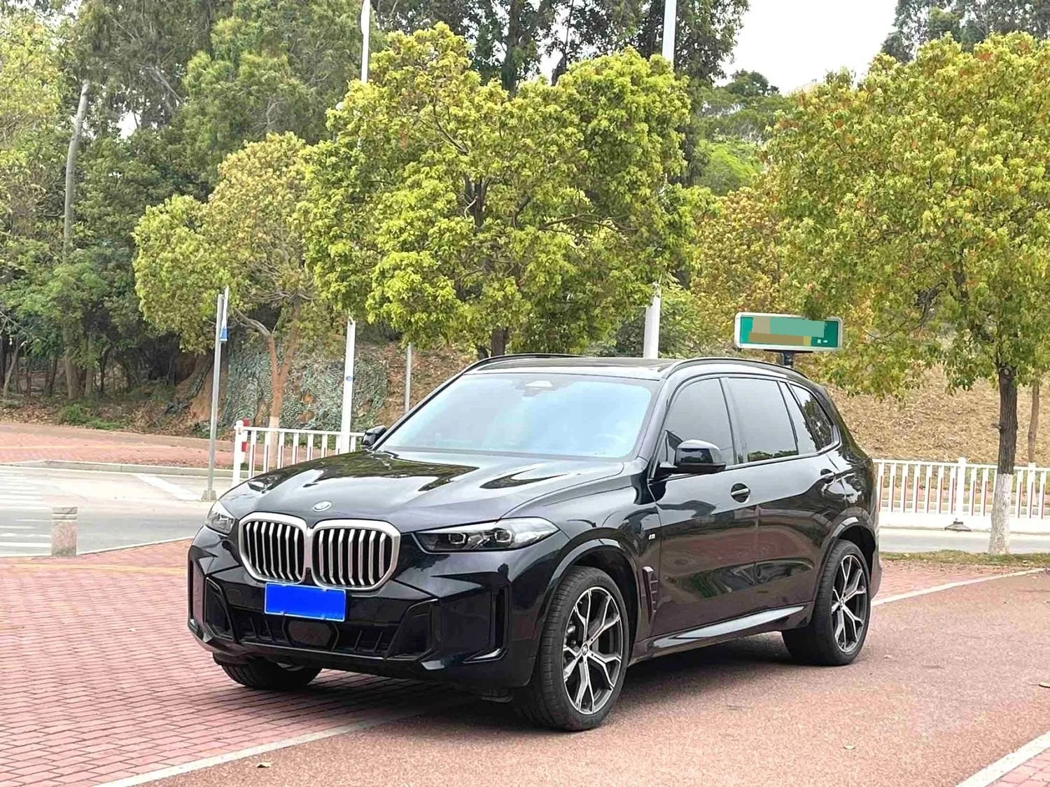 2023 BMW X5 xDrive30Li 48V 2.0T Luxury M Sport Shadow Edition Automatic