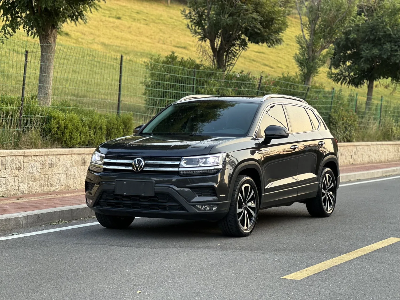 Tharu 2022 280TSI 2WD Luxury Edition