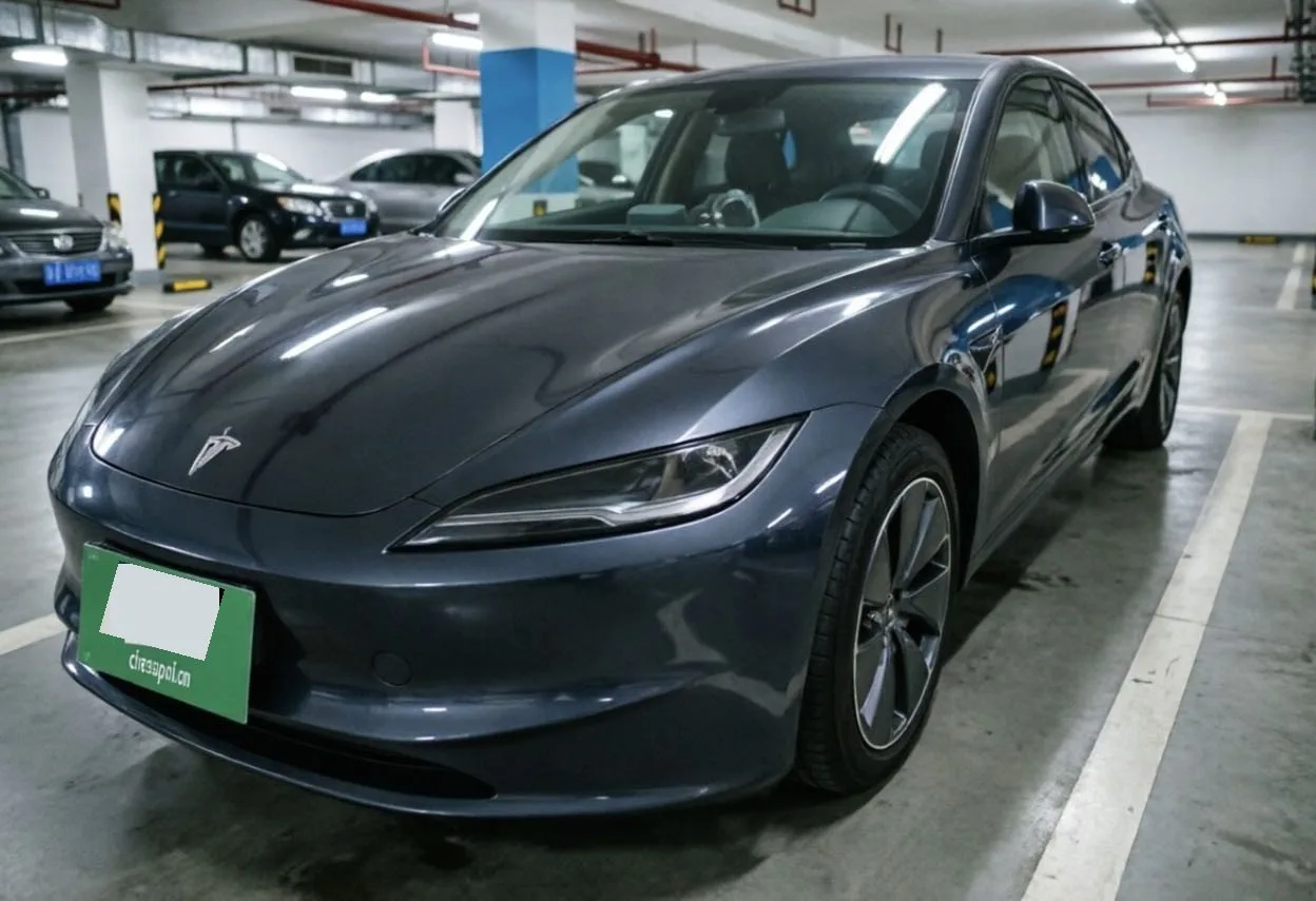 Tesla 2025 Model 3 Rear-Wheel Drive (Facelift) Automatic