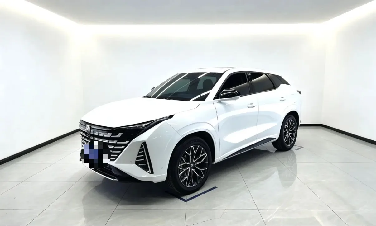 Changan UNI-Z 2024 Blue Whale Intelligent Electric iDD 125km Excellence Edition