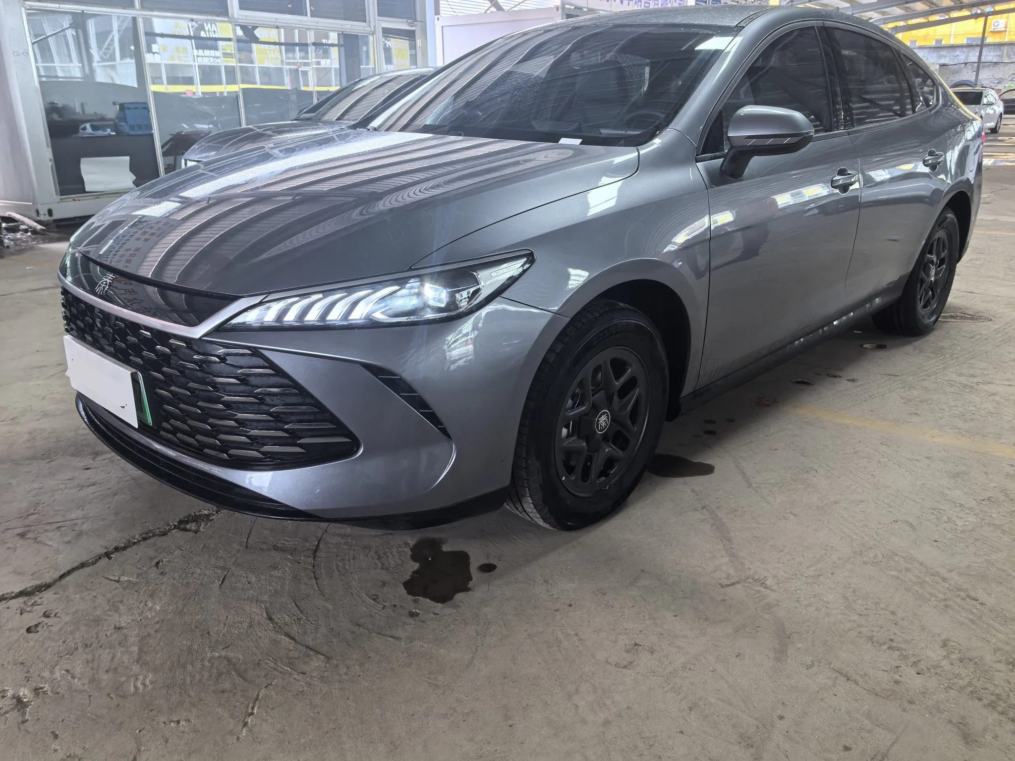 BYD 2025 Qin PLUS DM-i 1.5 CVT Intelligent Driving Edition 55KM Leading Model Automatic