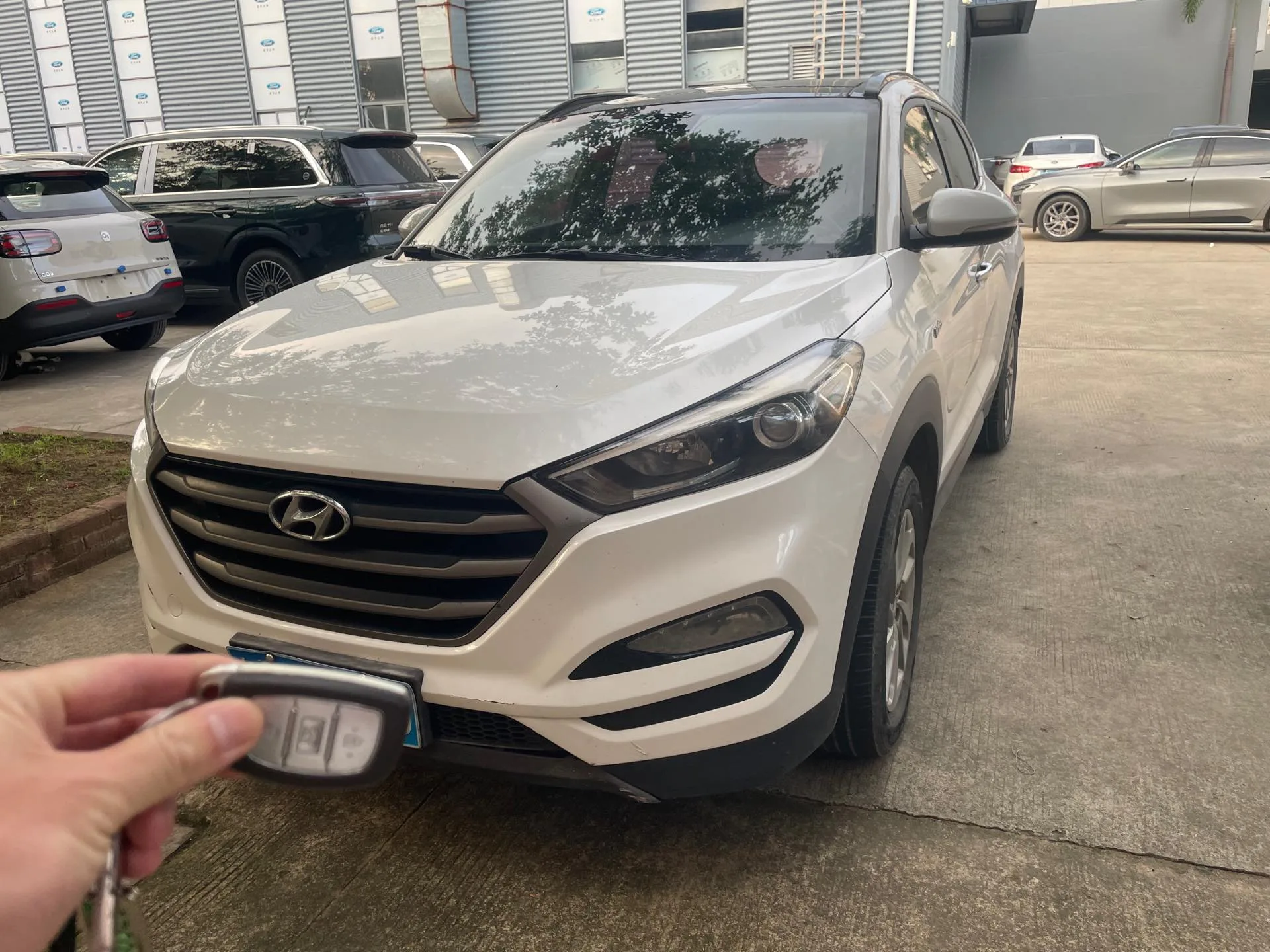 Tucson 2015 1.6T Dual-Clutch Two-Wheel Drive Intelligent Model