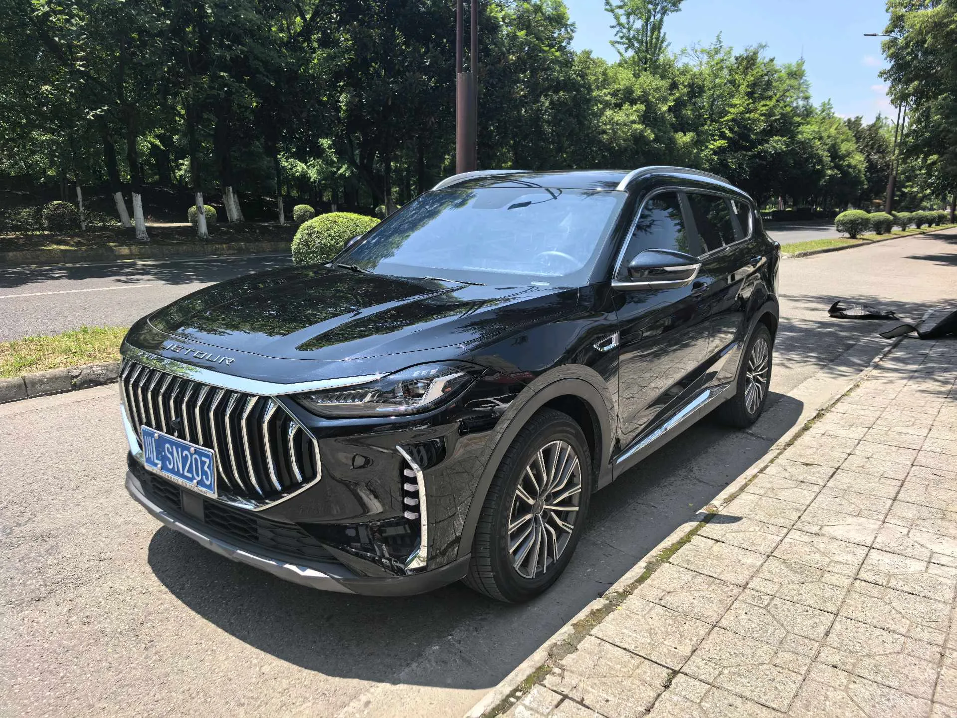 Jietu X70 PRO 2023 1.5T DCT Comfort Edition 7-Seater