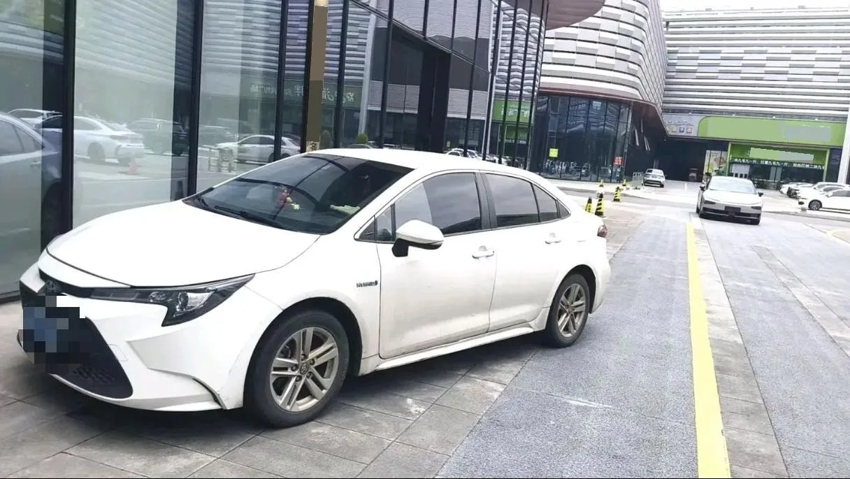 Levin 2021 Hybrid 1.8H E-CVT Luxury Edition