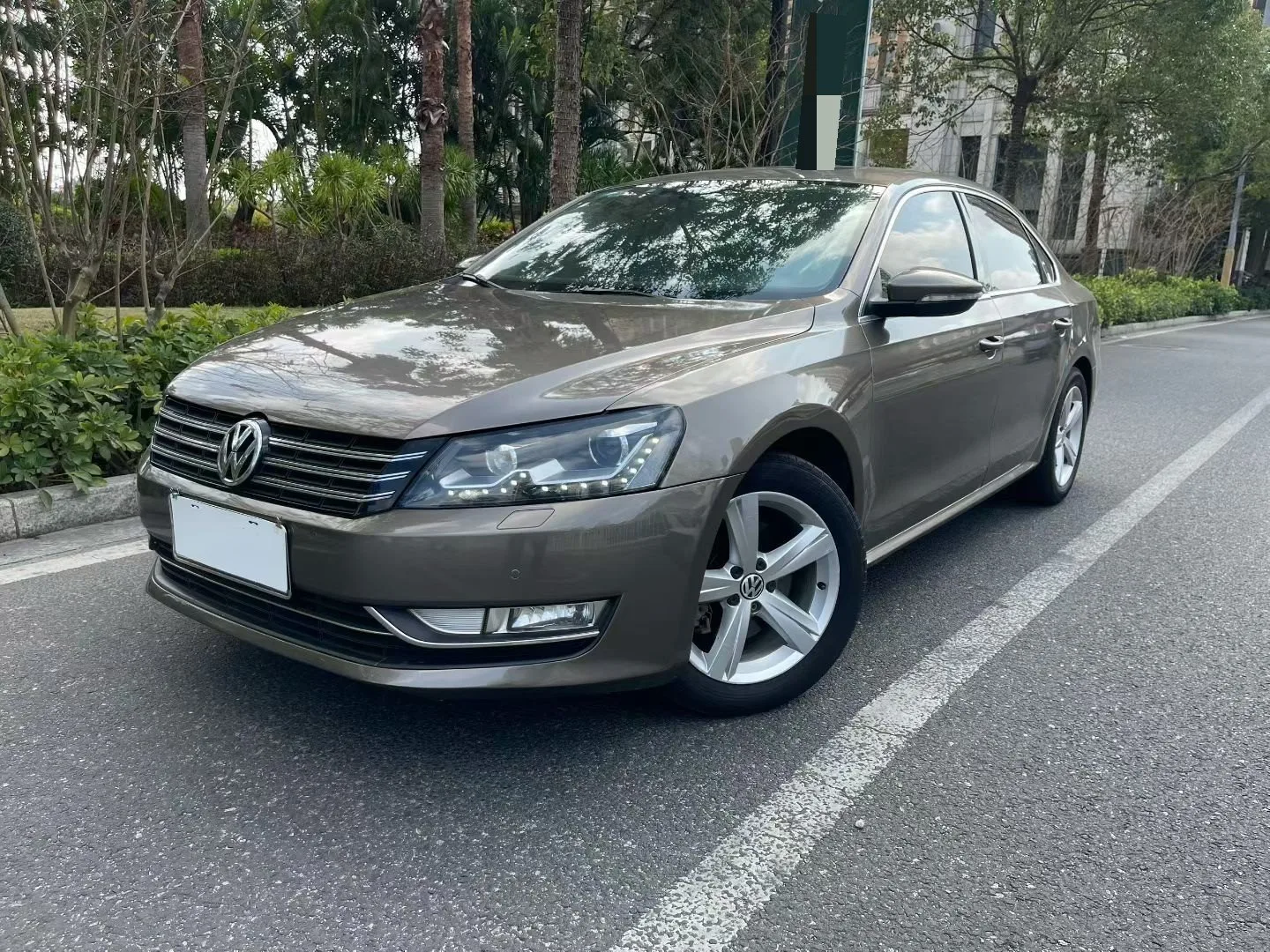 2013 Passat 1.8TSI DSG Royal Edition