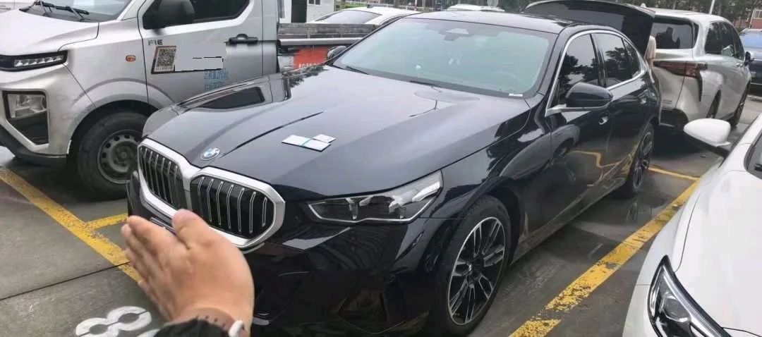 2026 BMW 5 Series 525Li 48V 2.0T M Sport Package Automatic
