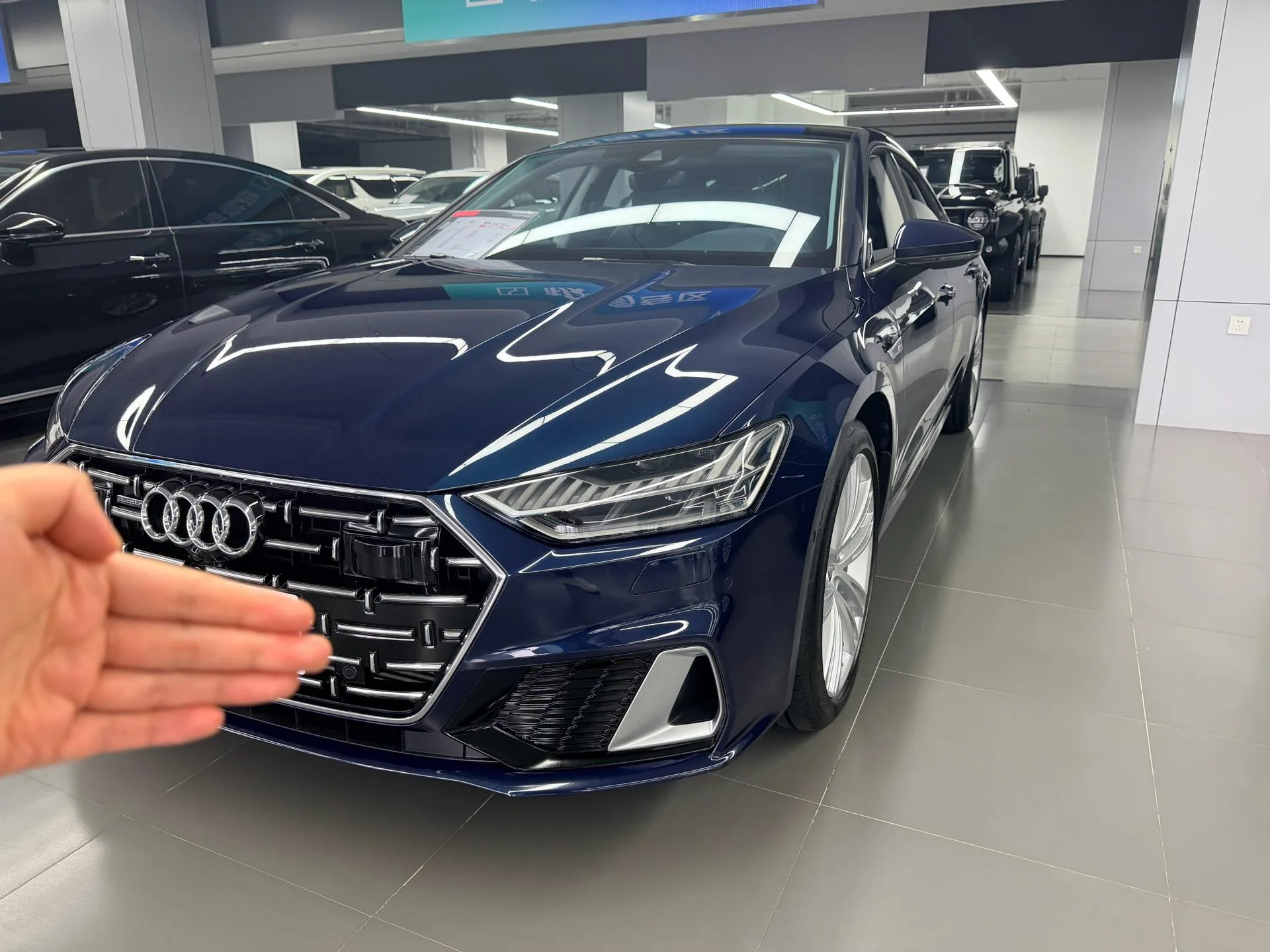 Audi 2024 A7L 2.0TFSI 45TFSI Quattro Luxury Automatic
