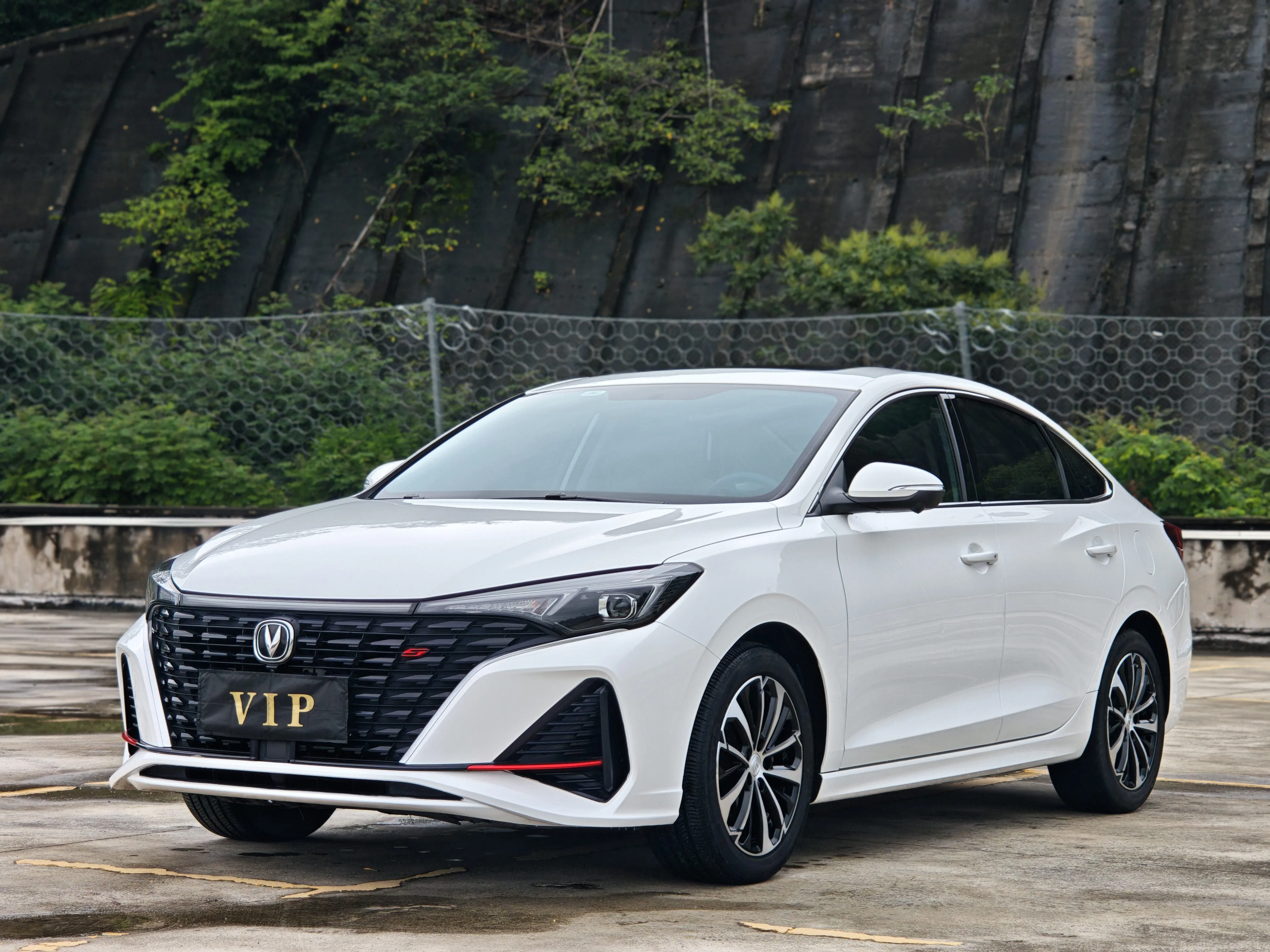 Changan Eado 2021 PLUS Blue Whale NE 1.4T GDI DCT Premium Edition