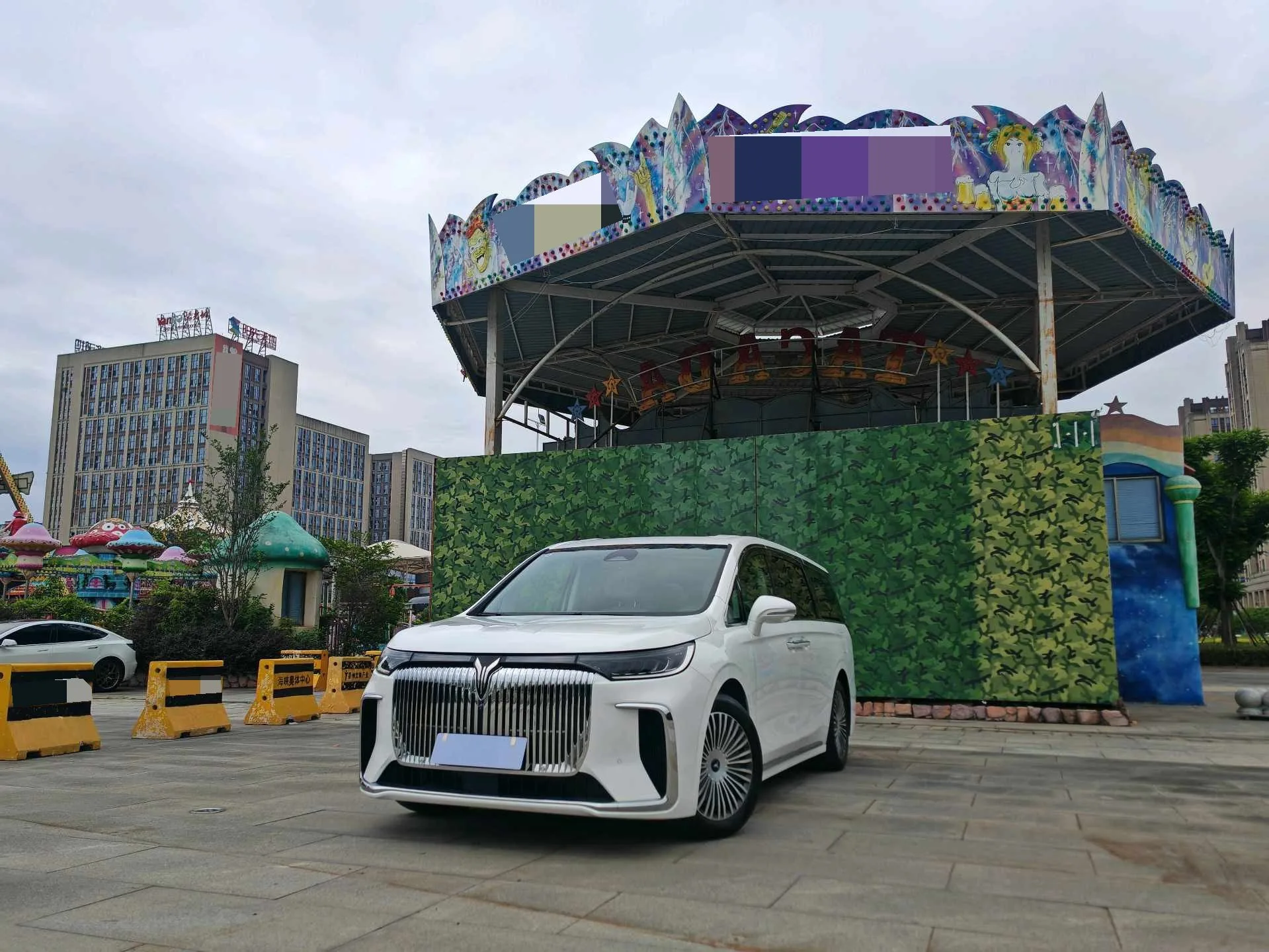 Voyah 2025 Dreamer PHEV 1.5T 4WD Premium Kunpeng Edition Automatic