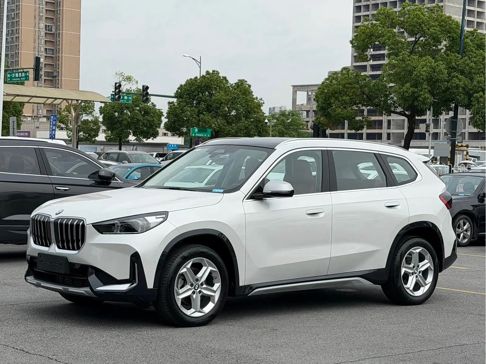 2023 BMW X1 sDrive20Li 1.5T X Design Package Automatic