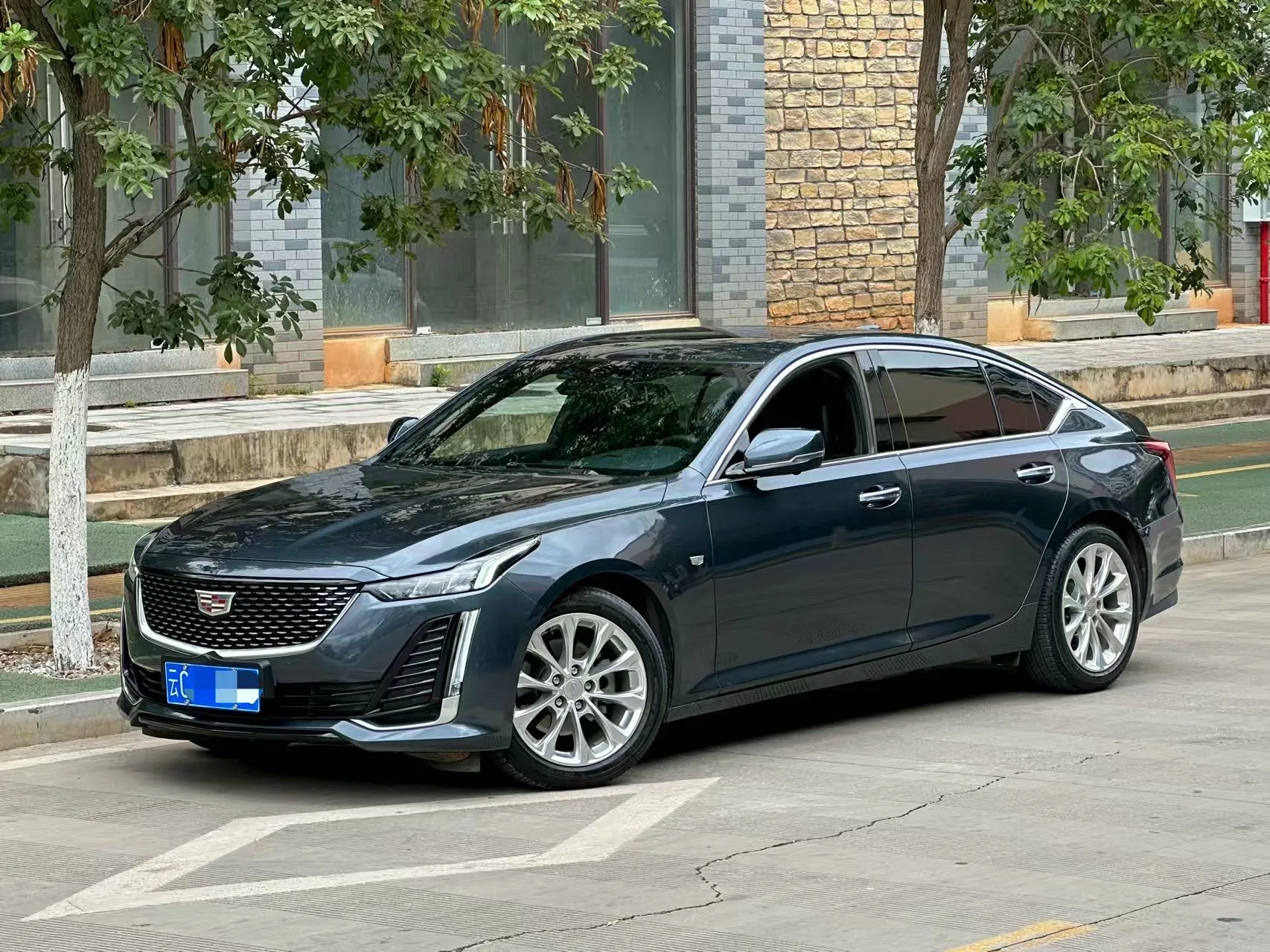 2022 Cadillac CT5 28T Luxury