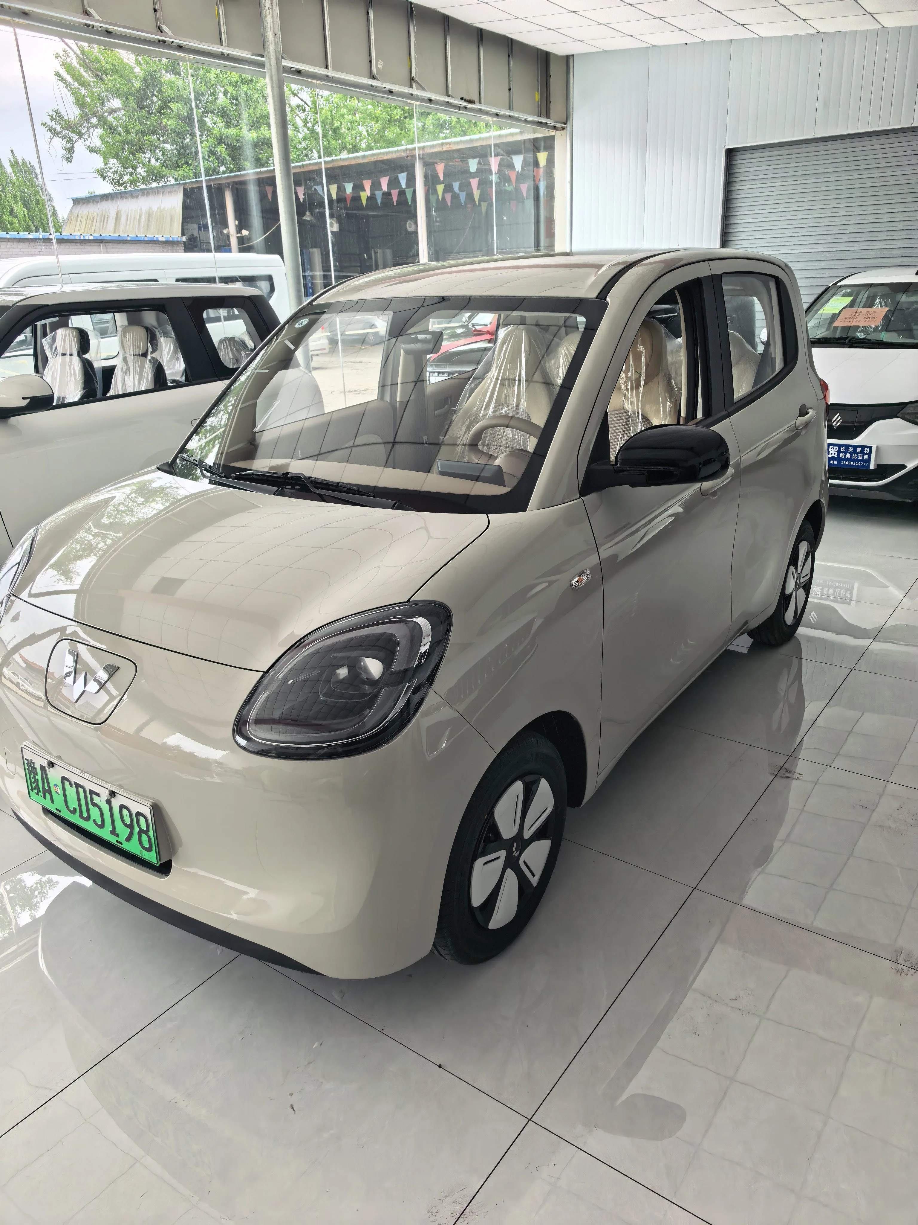 Wuling 2025 Hongguang MINI EV Four-Door Advanced Model Automatic
