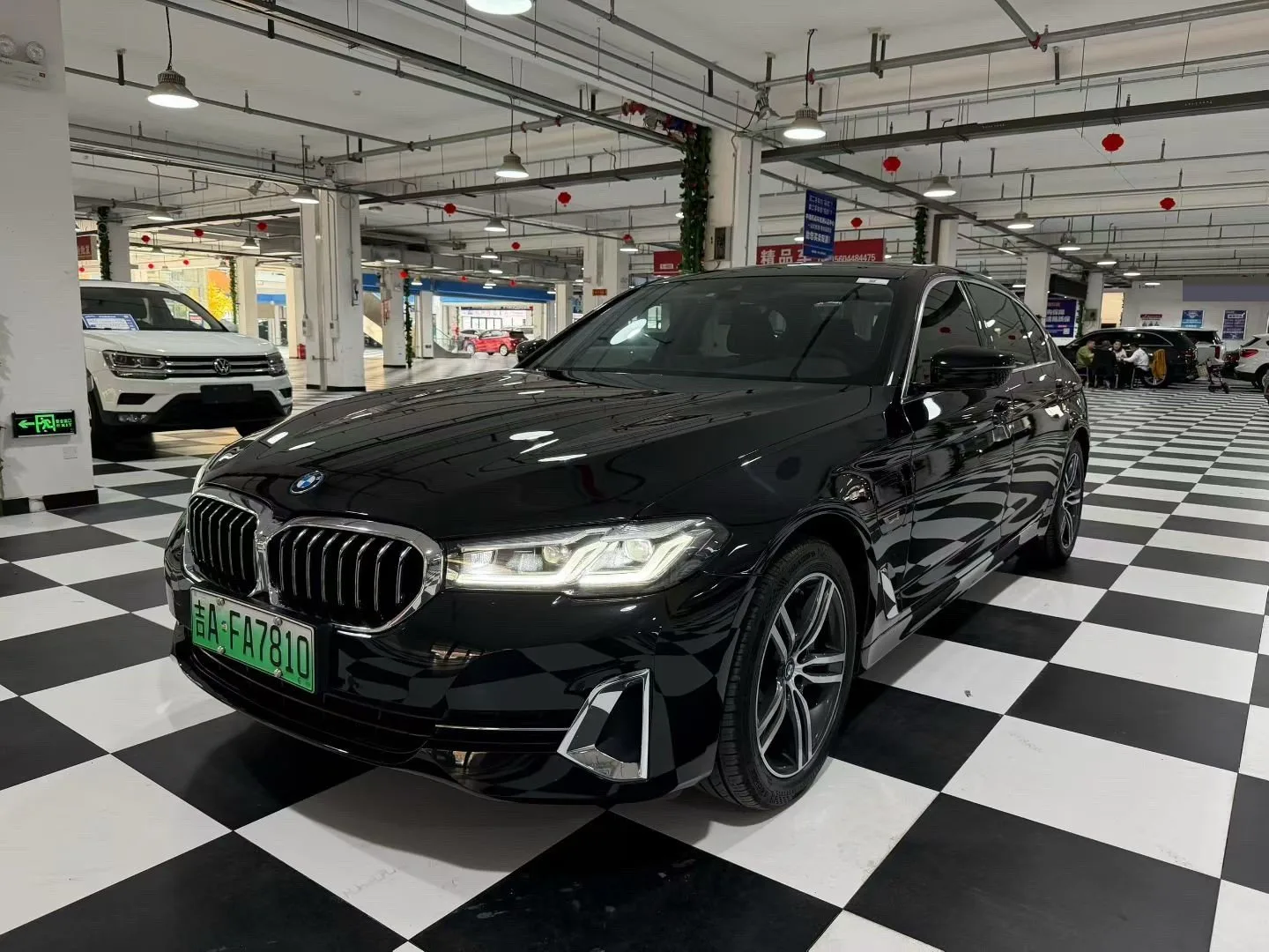BMW 5 Series PHEV 2022 Facelift 535Le Luxury Package