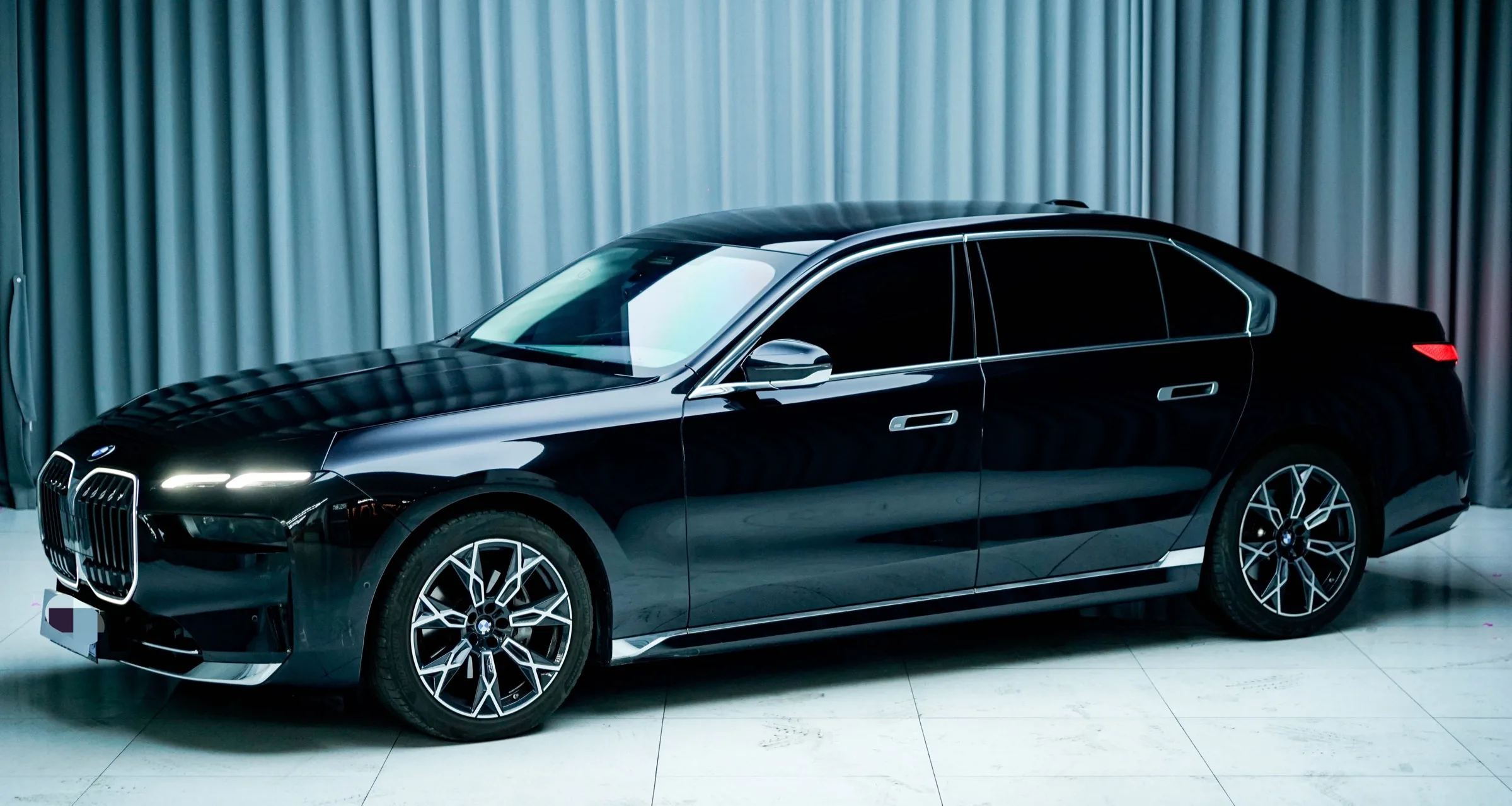 BMW 7 Series (Imported) 2023 735Li 48V 3.0T Luxury Package Automatic