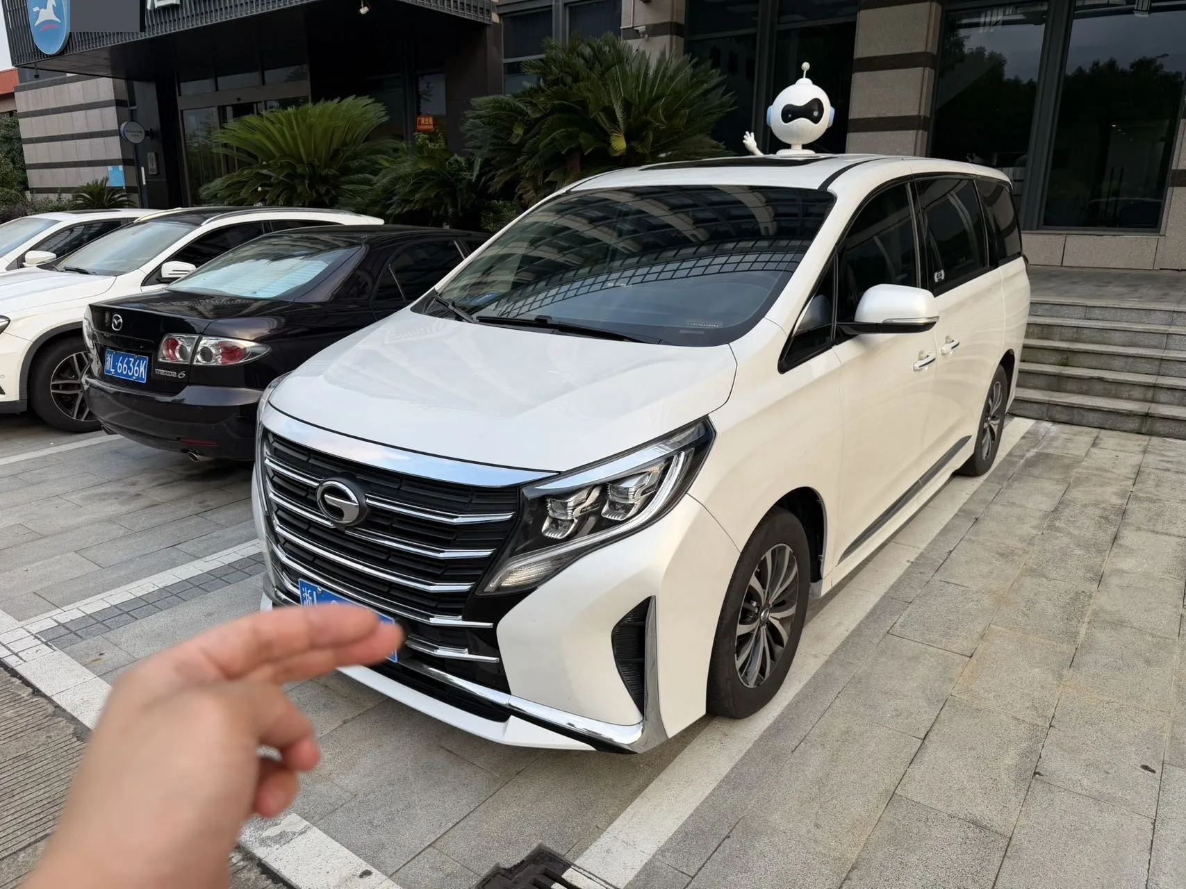 GAC Trumpchi 2024 M8 2.0T 390T Lingxiu Series Premium Edition Automatic