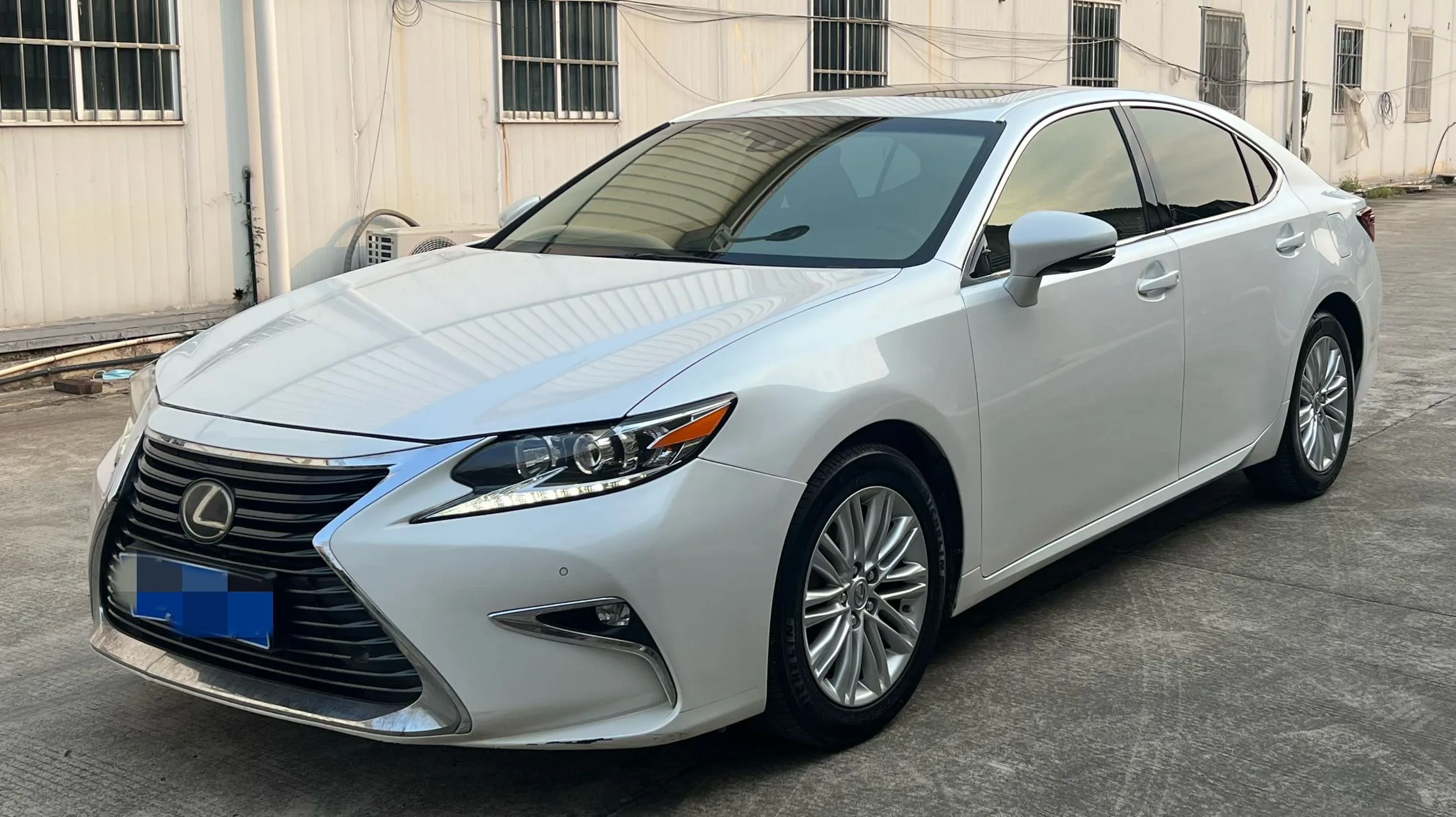 Lexus ES 2015 200 Comfort Edition