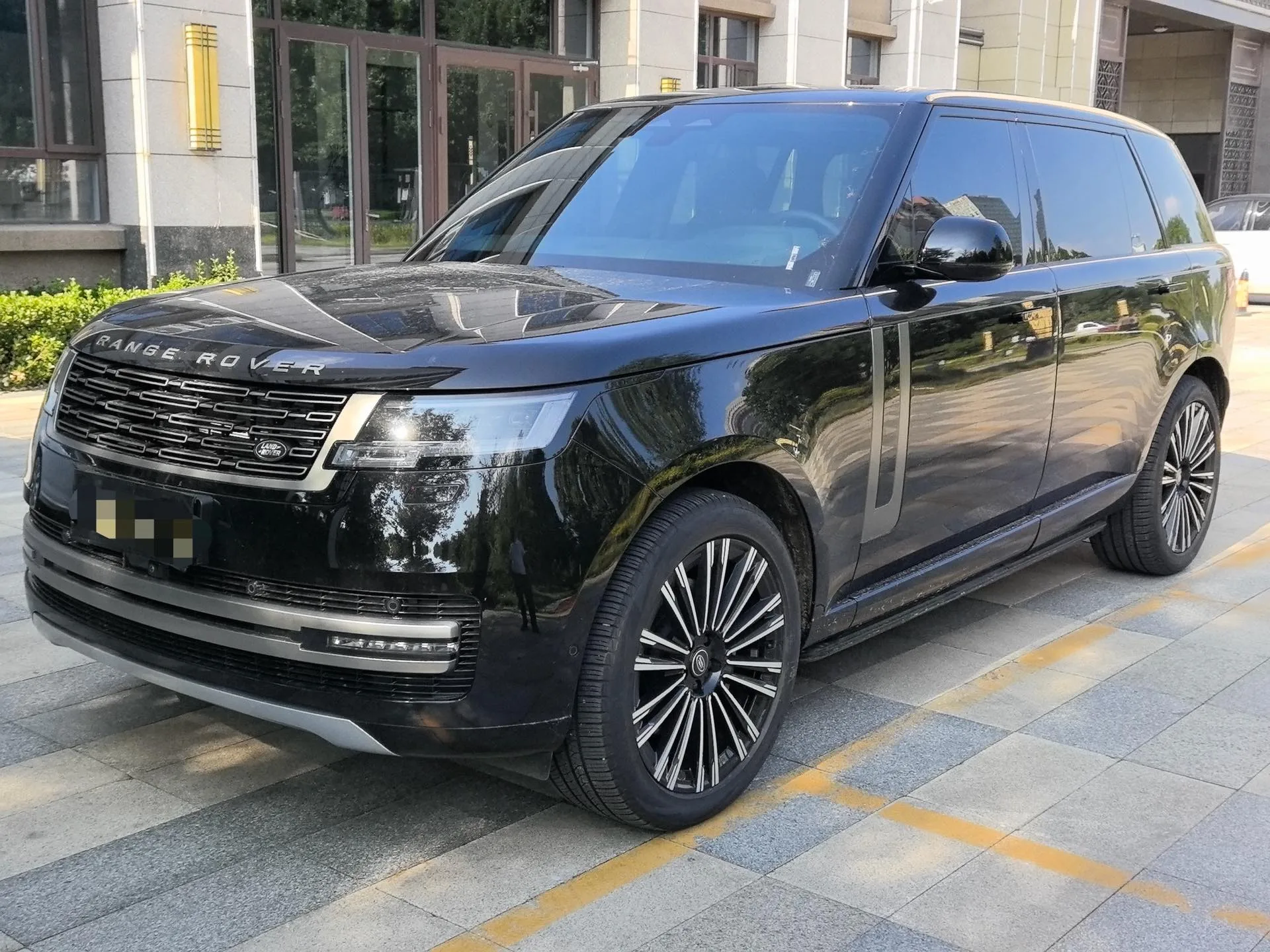 Range Rover 2024 3.0 L6 400PS Grand Long Wheelbase 7-Seater