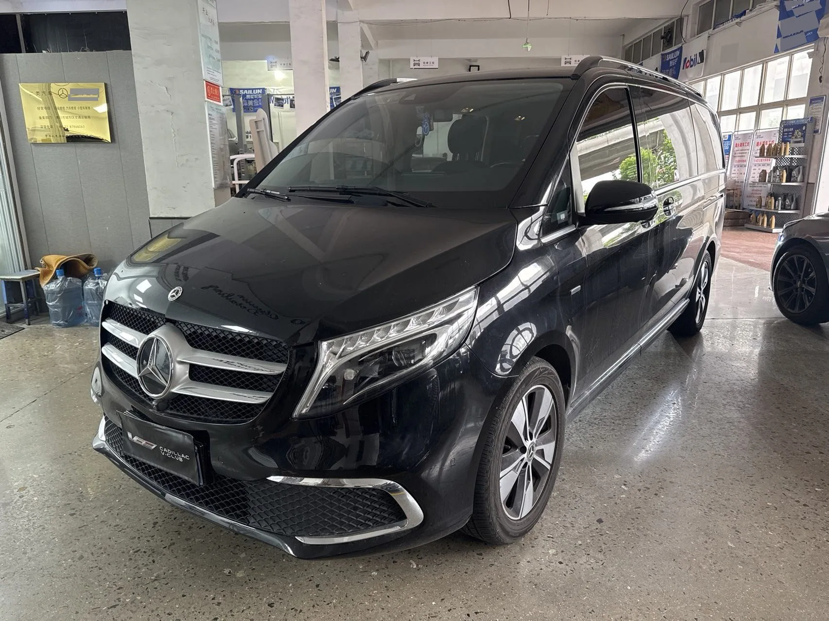 Mercedes-Benz V-Class 2022 V 260 2.0T Premium Edition Automatic