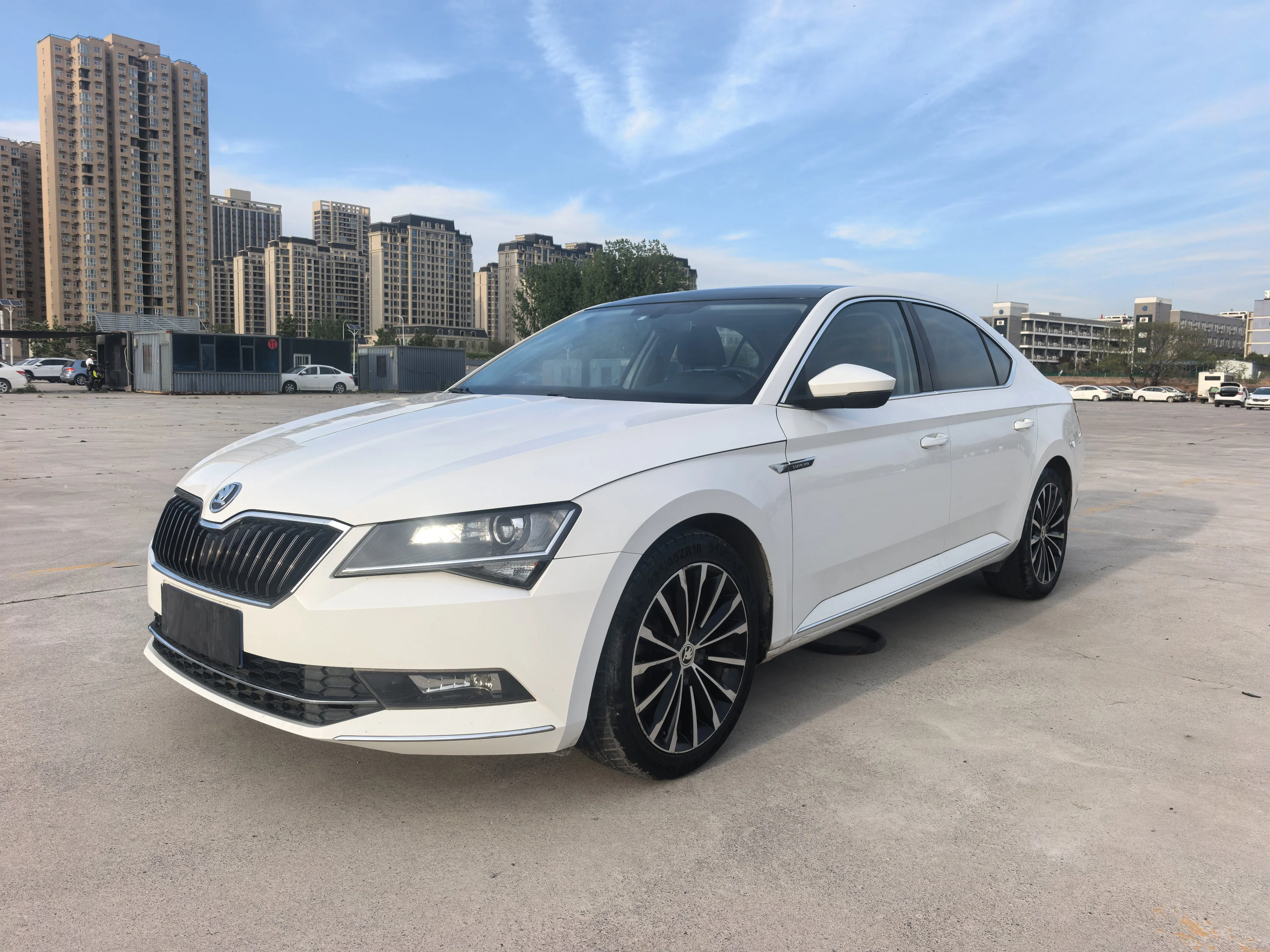 Superb 2016 TSI280 DSG Adventure Edition