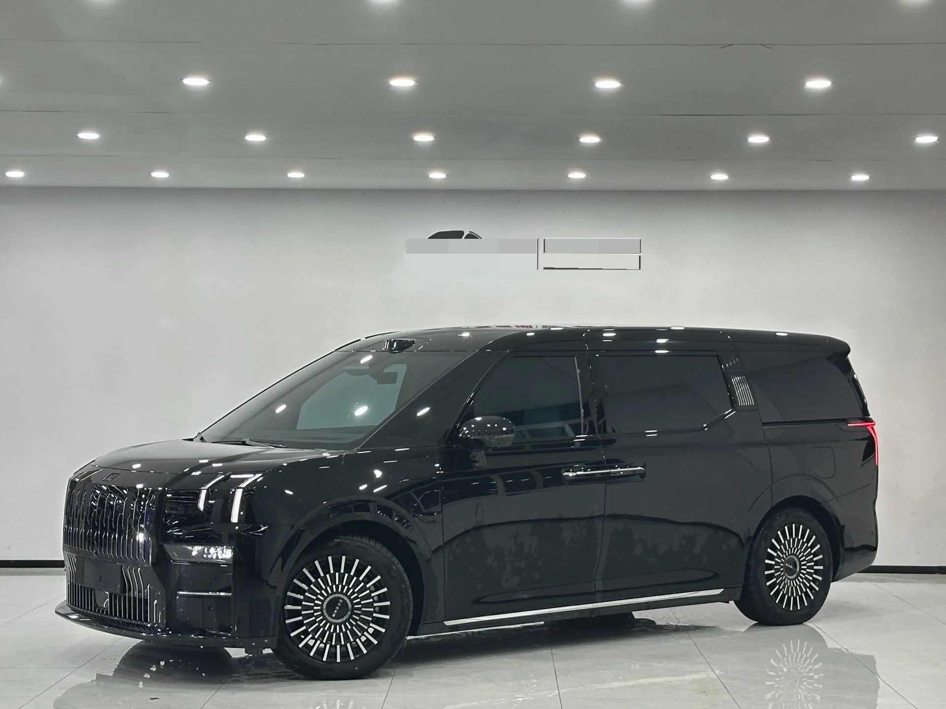 2024 Jike 009 Six-Seat Executive Edition AWD 108kWh Automatic