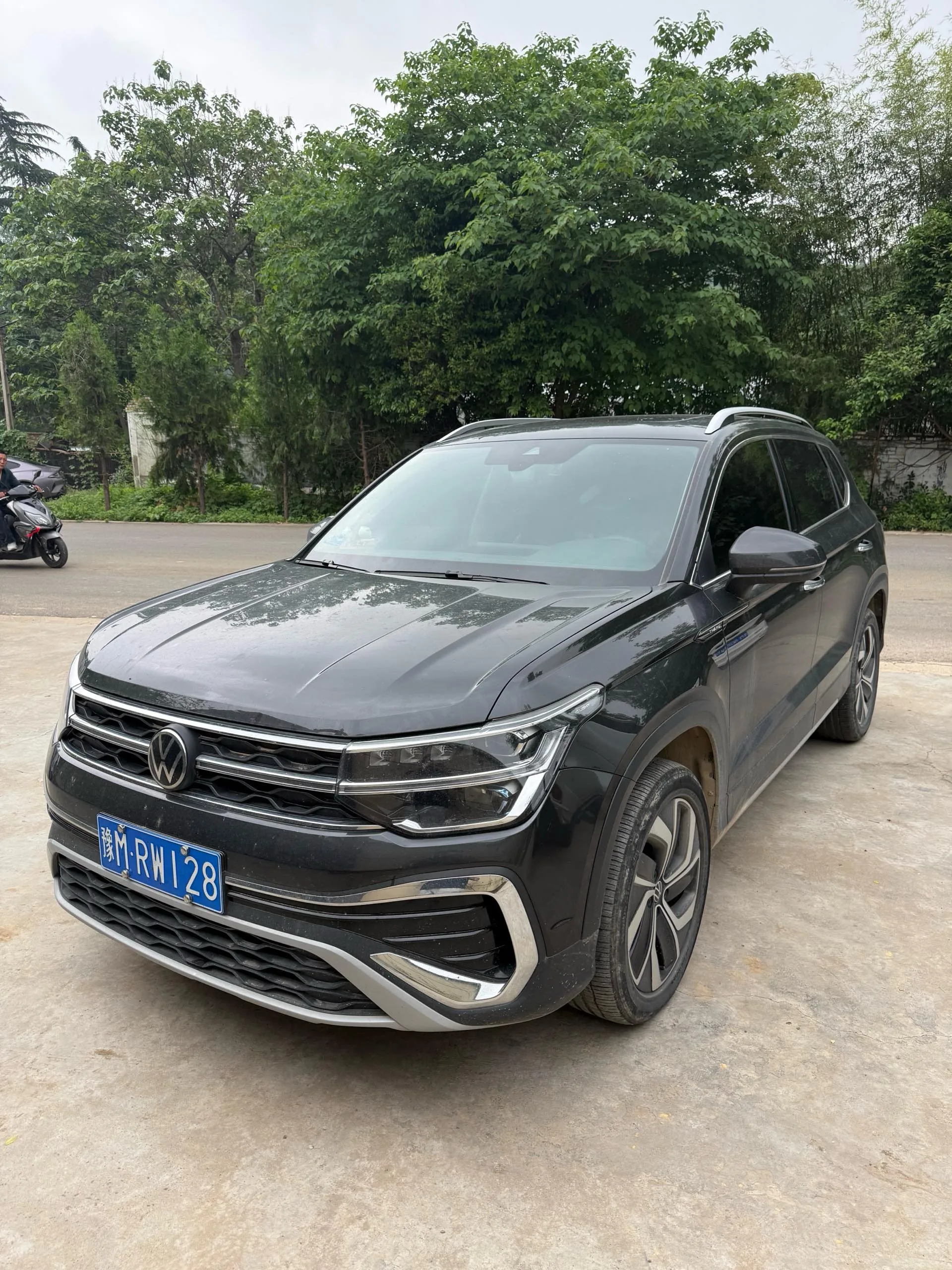 Volkswagen 2024 Tiguan 1.5 TSI 300 TSI FWD Full Moon Edition Automatic