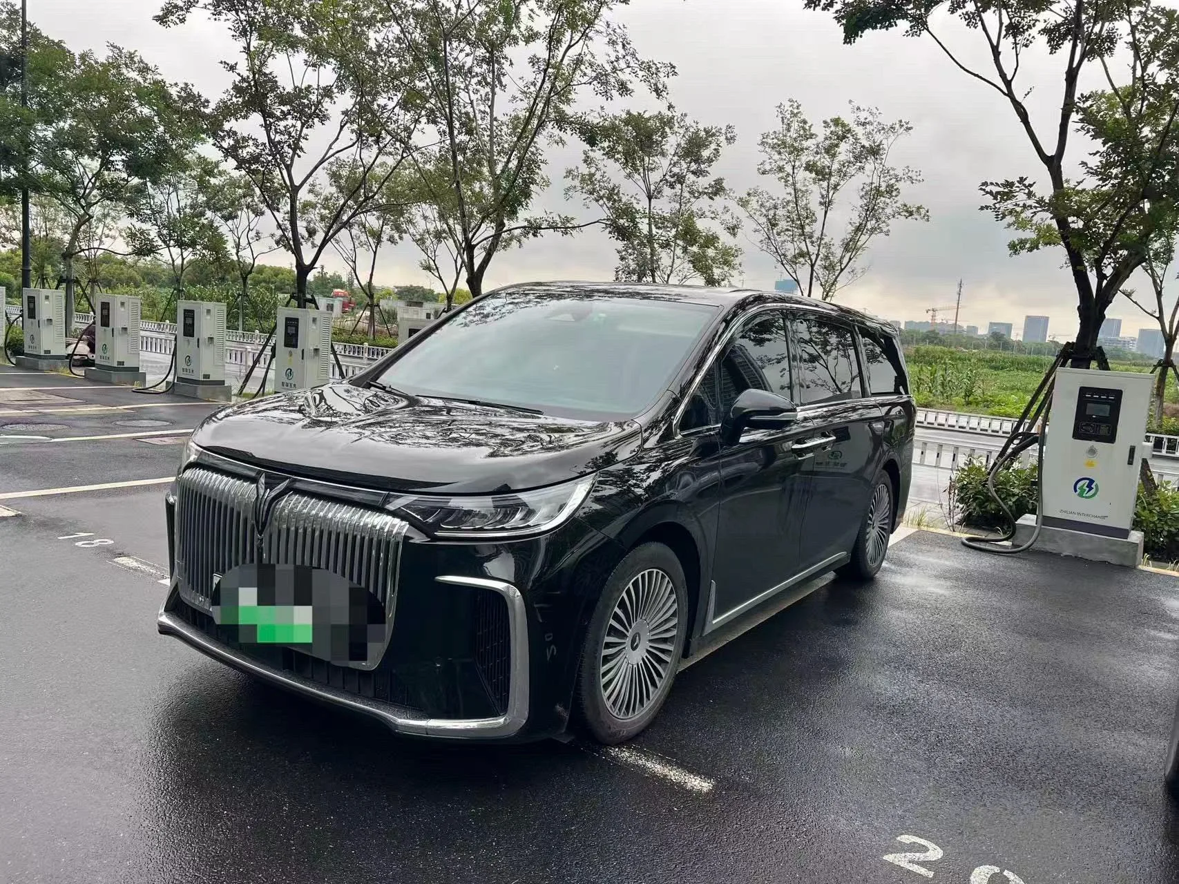Voyah 2025 Dreamer PHEV 1.5T 4WD Premium Kunpeng Edition Automatic