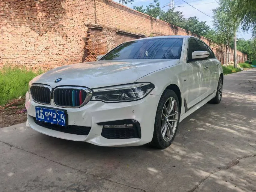 2018 BMW 5 Series 525Li M Sport Package