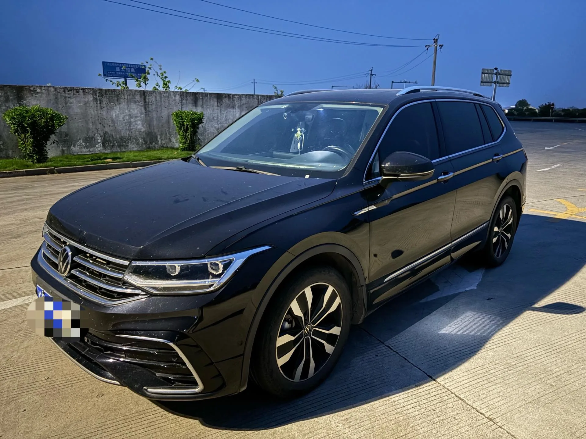 Tiguan L 2022 330TSI Automatic 2WD R-Line Premium Edition