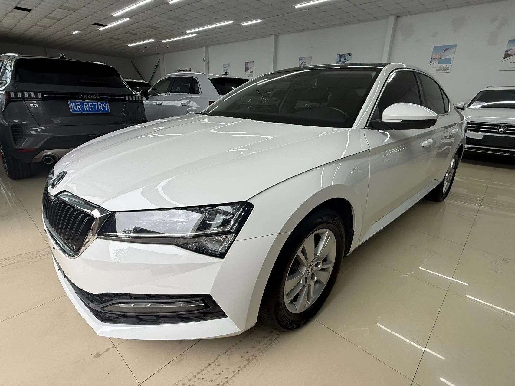 Superb 2019 TSI280 DSG Standard Edition