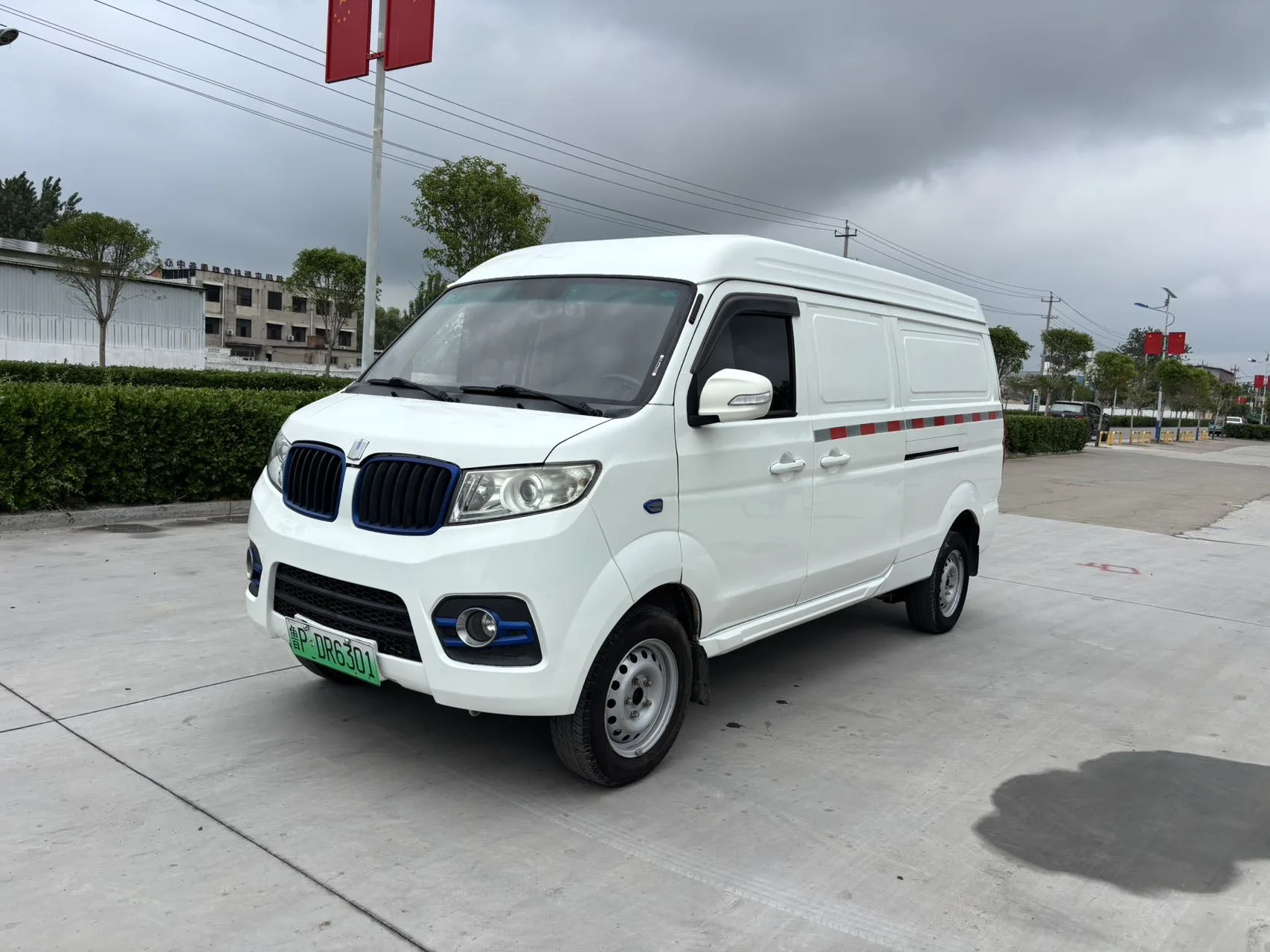 Remote E5 2019 Model E5L All-Electric Van with Guoxuan 39.9 kWh Battery