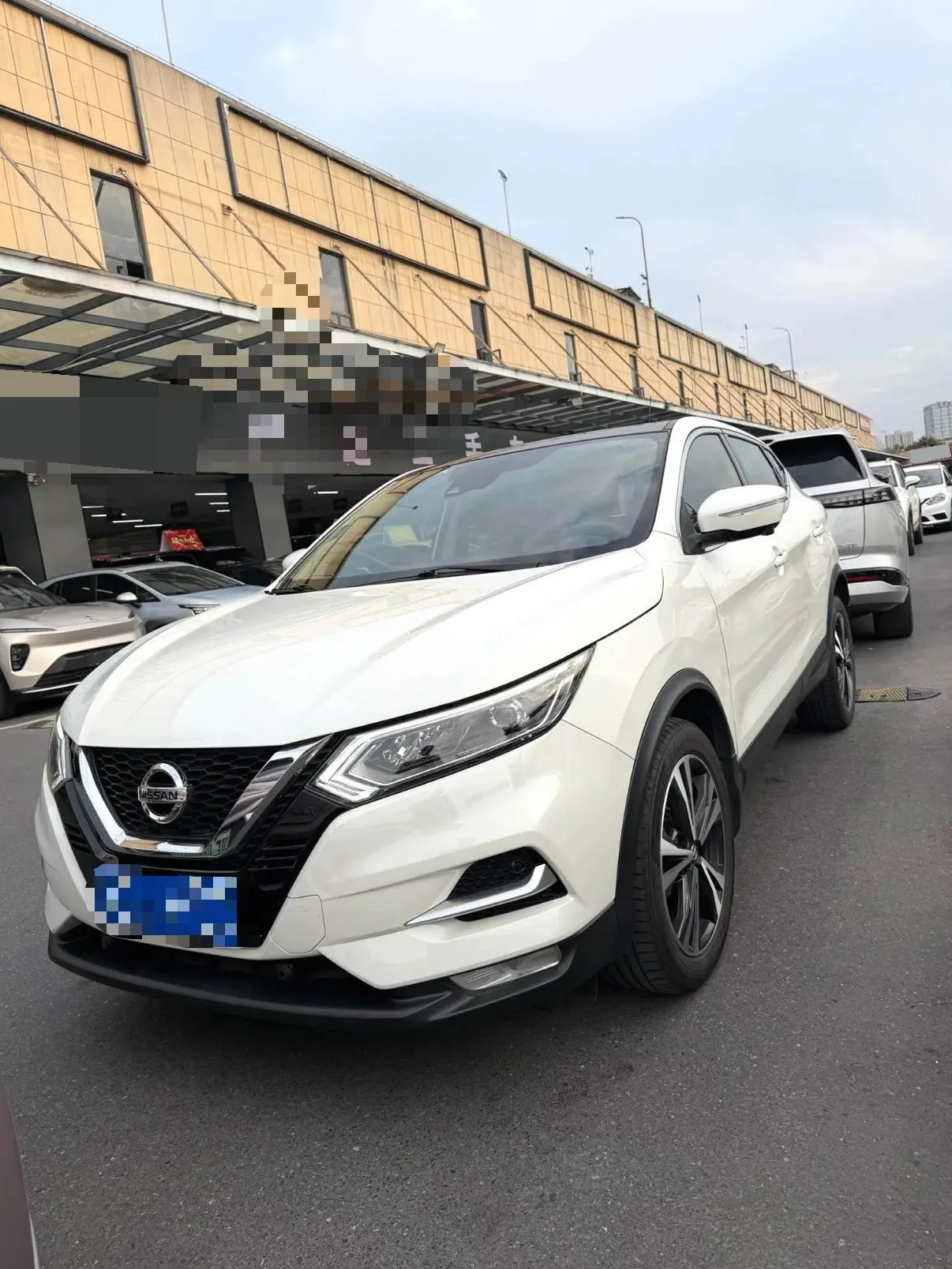Nissan Qashqai 2021 2.0L CVT Luxury Navigation Edition