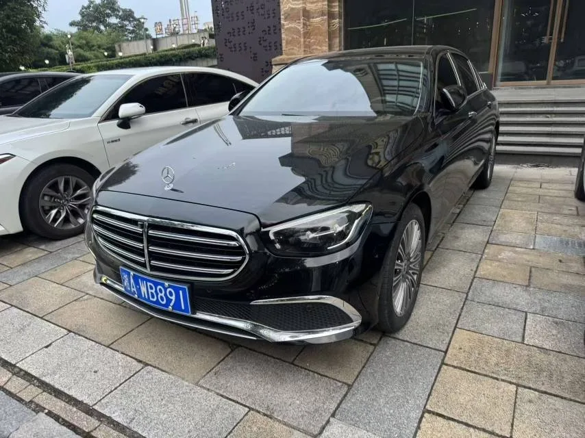 Mercedes-Benz E-Class 2023 E 300 L Fashion Edition