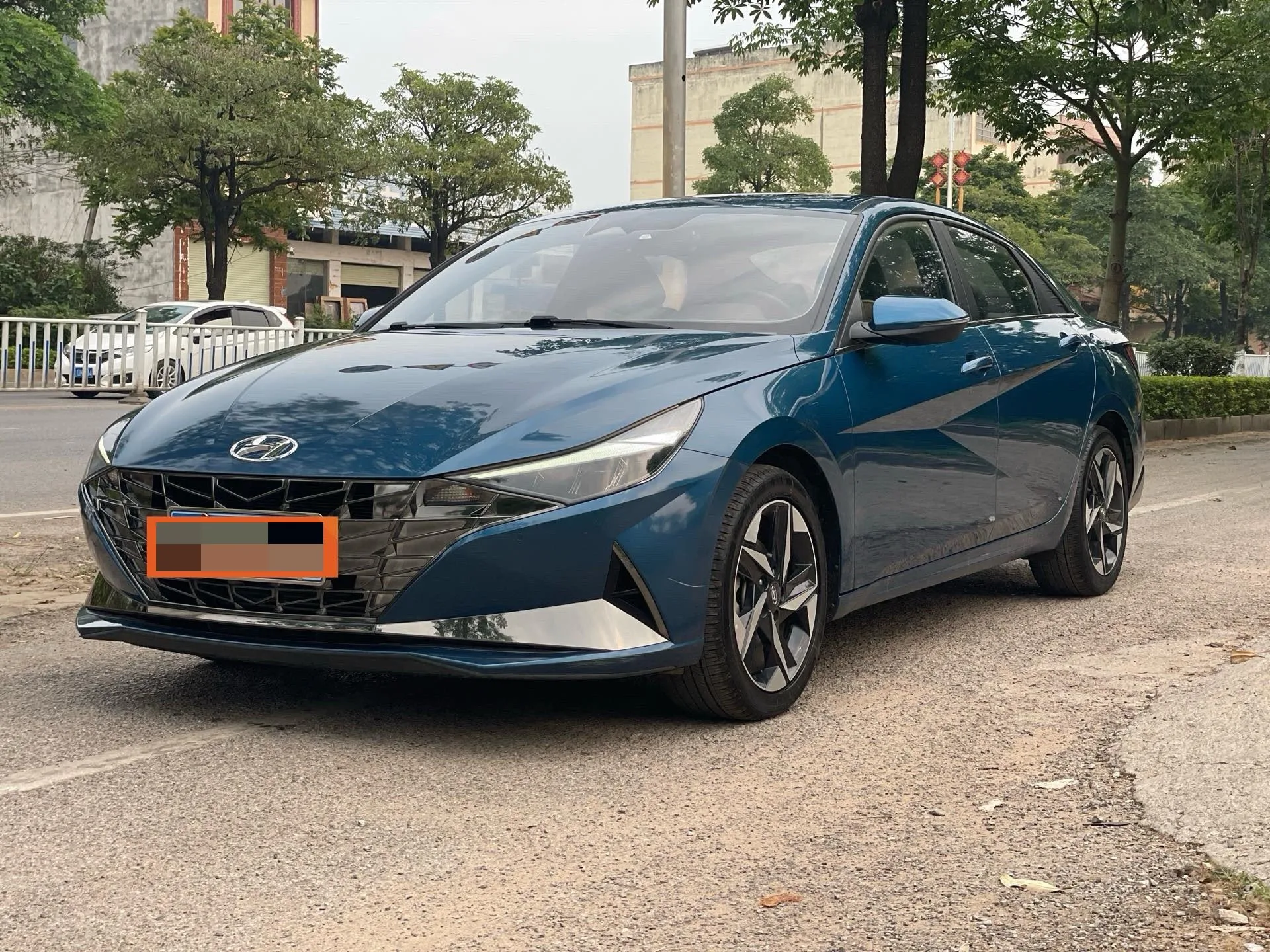 Hyundai Elantra 2021 240TGDi DCT LUX Premium Edition