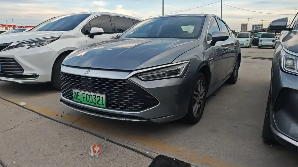 BYD 2023 Qin PLUS DM-i 1.5 CVT Champion Edition Leading Model 120KM Automatic